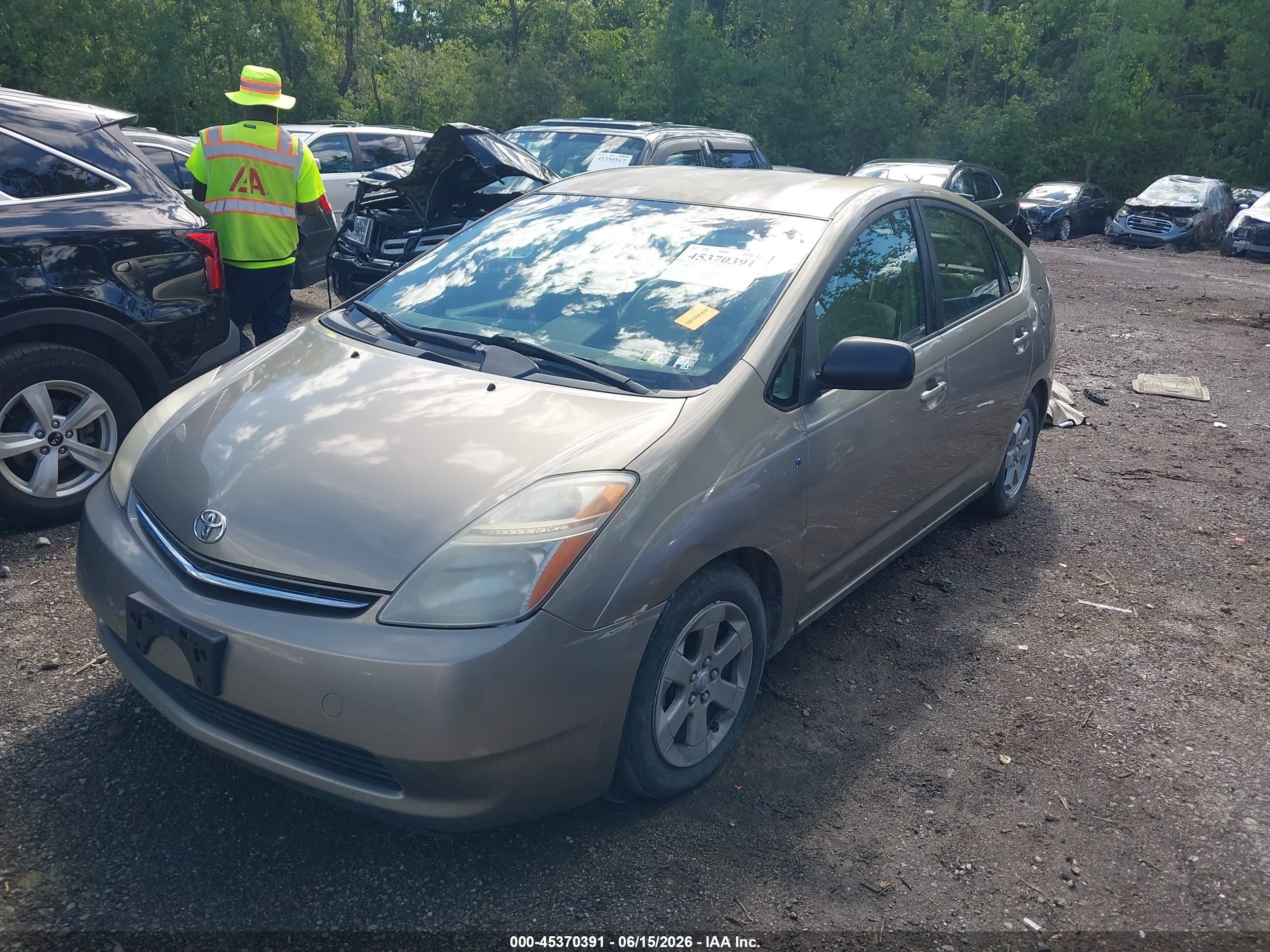 2007 Toyota Prius   Золотой vin: JTDKB20U177651933