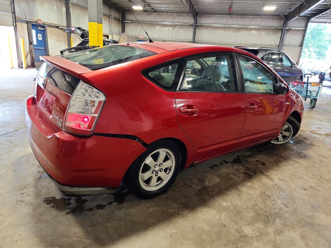 2007 Toyota Prius Base Red vin: JTDKB20U177662902