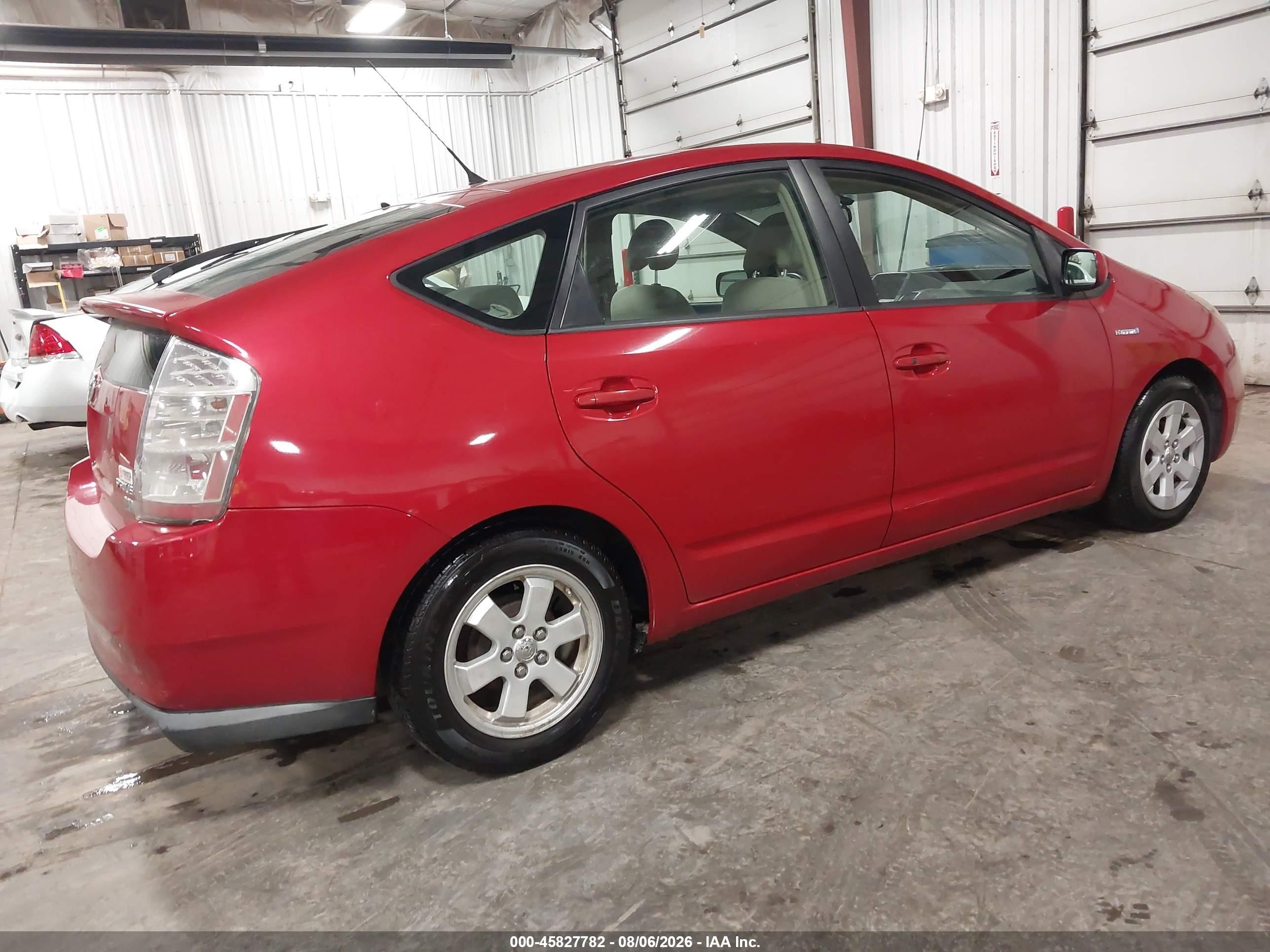 2007 Toyota Prius   Красный vin: JTDKB20U177670739
