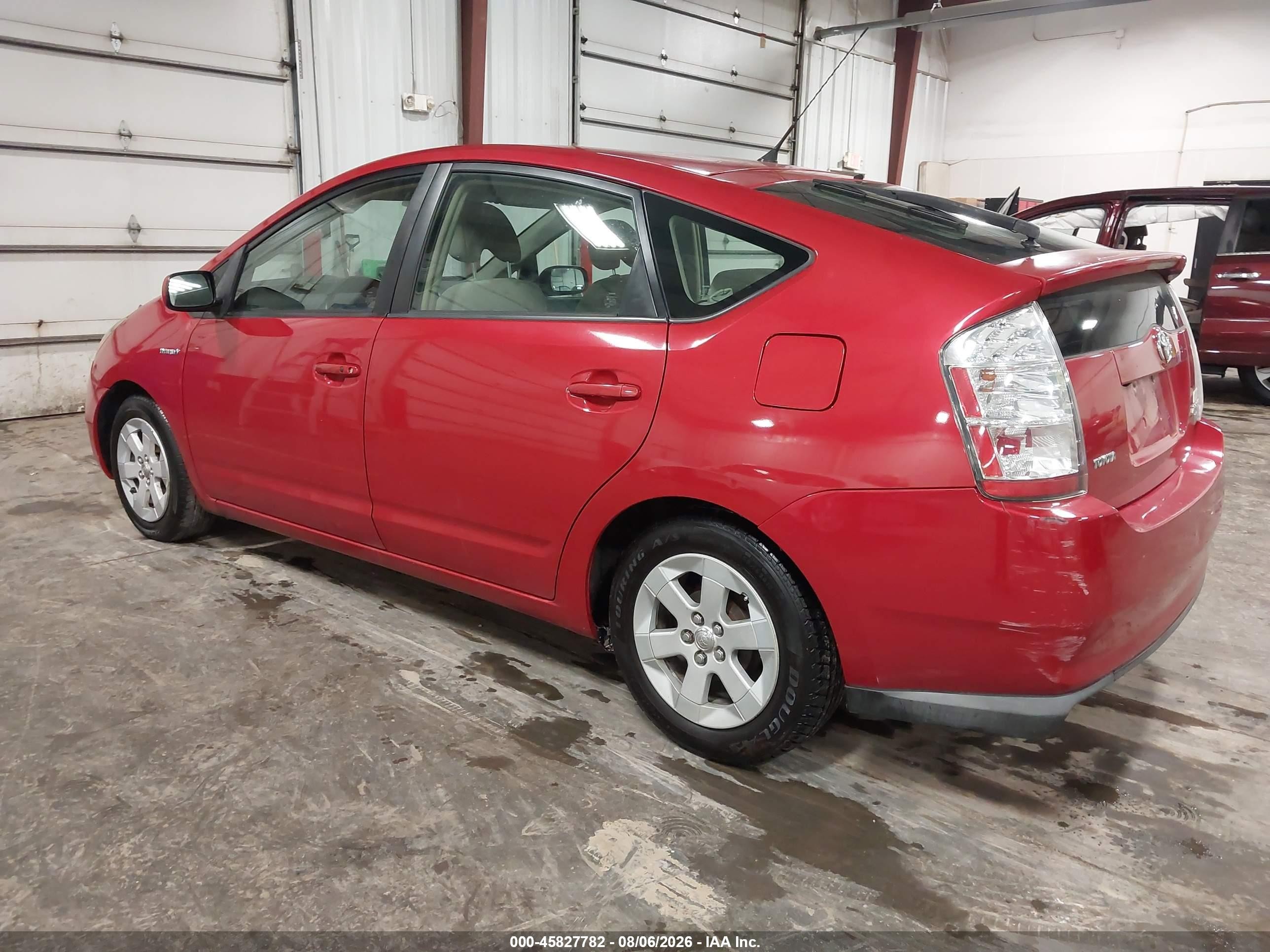 2007 Toyota Prius   Красный vin: JTDKB20U177670739