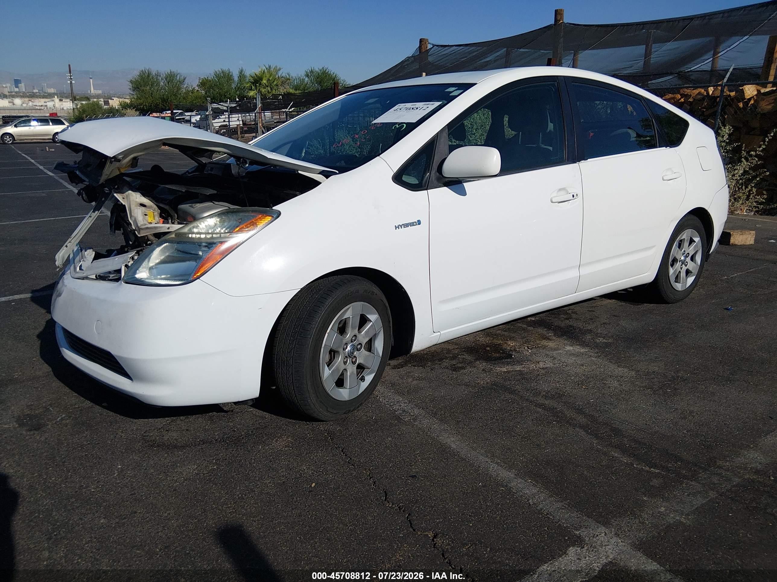 2007 Toyota Prius   White vin: JTDKB20U177678159