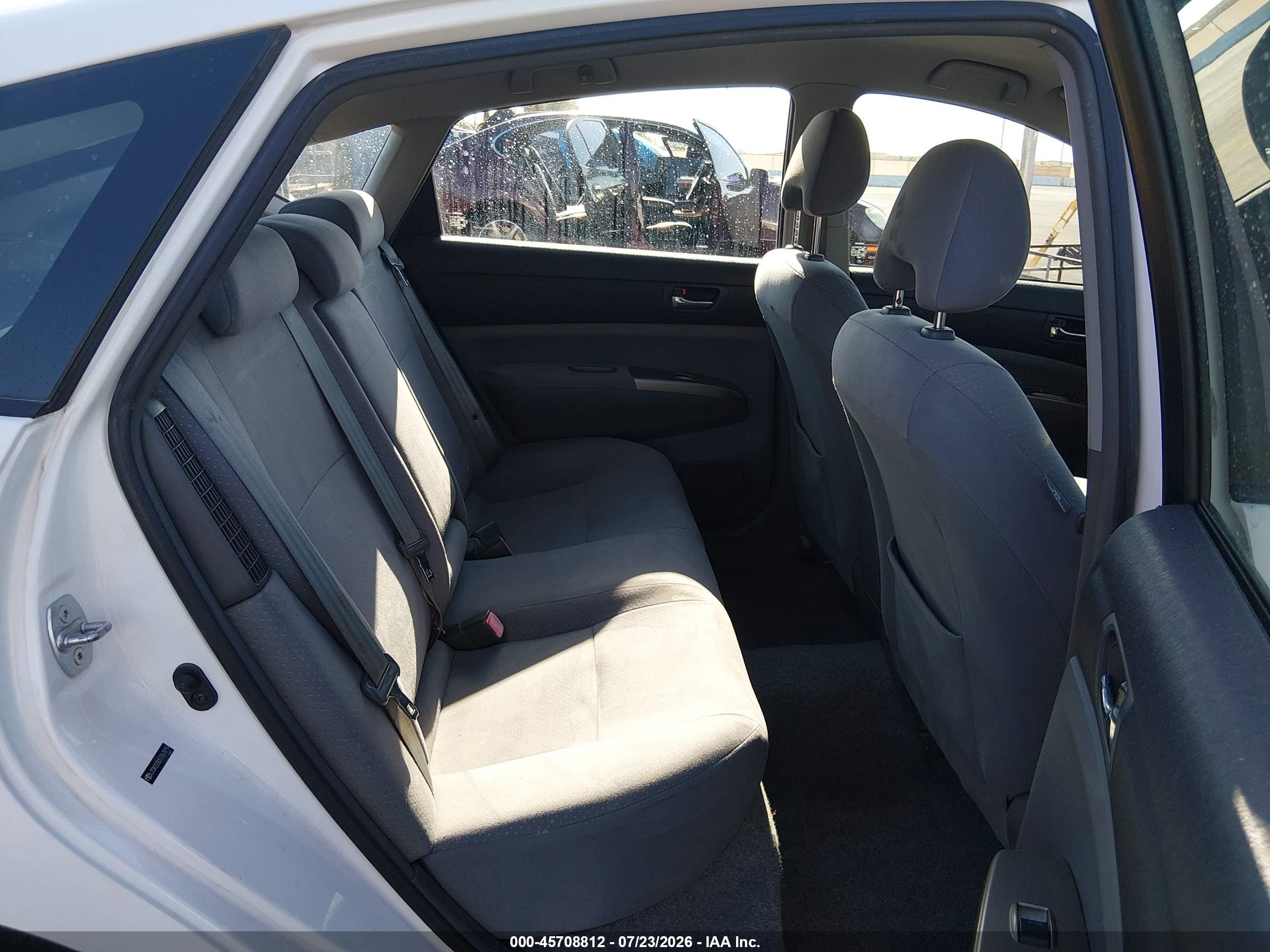 2007 Toyota Prius   White vin: JTDKB20U177678159