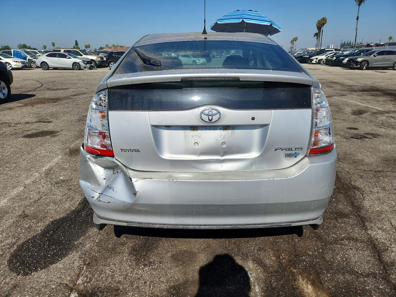 2008 Toyota Prius Base Silver vin: JTDKB20U183320665