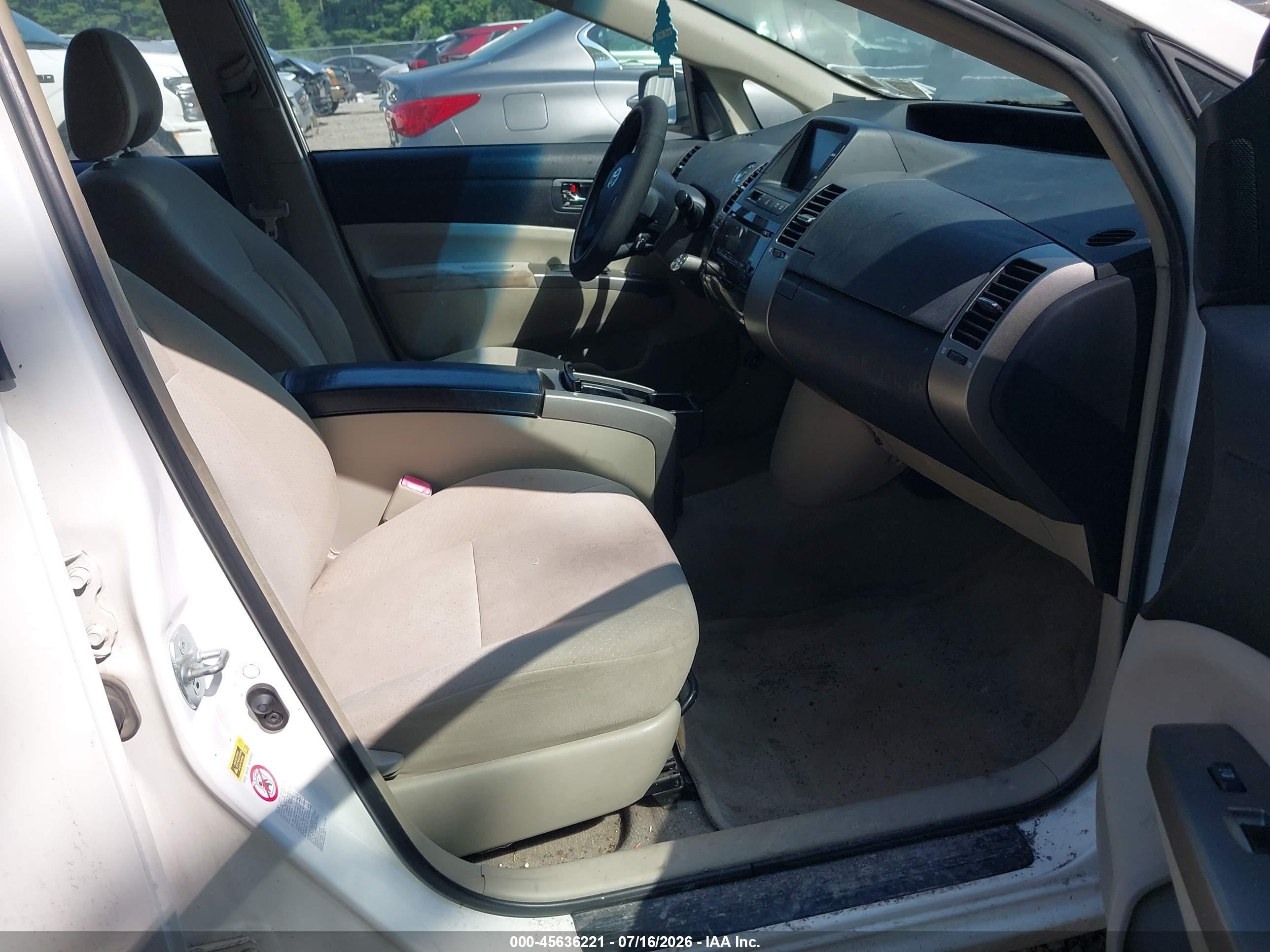 2008 Toyota Prius   White vin: JTDKB20U183345811