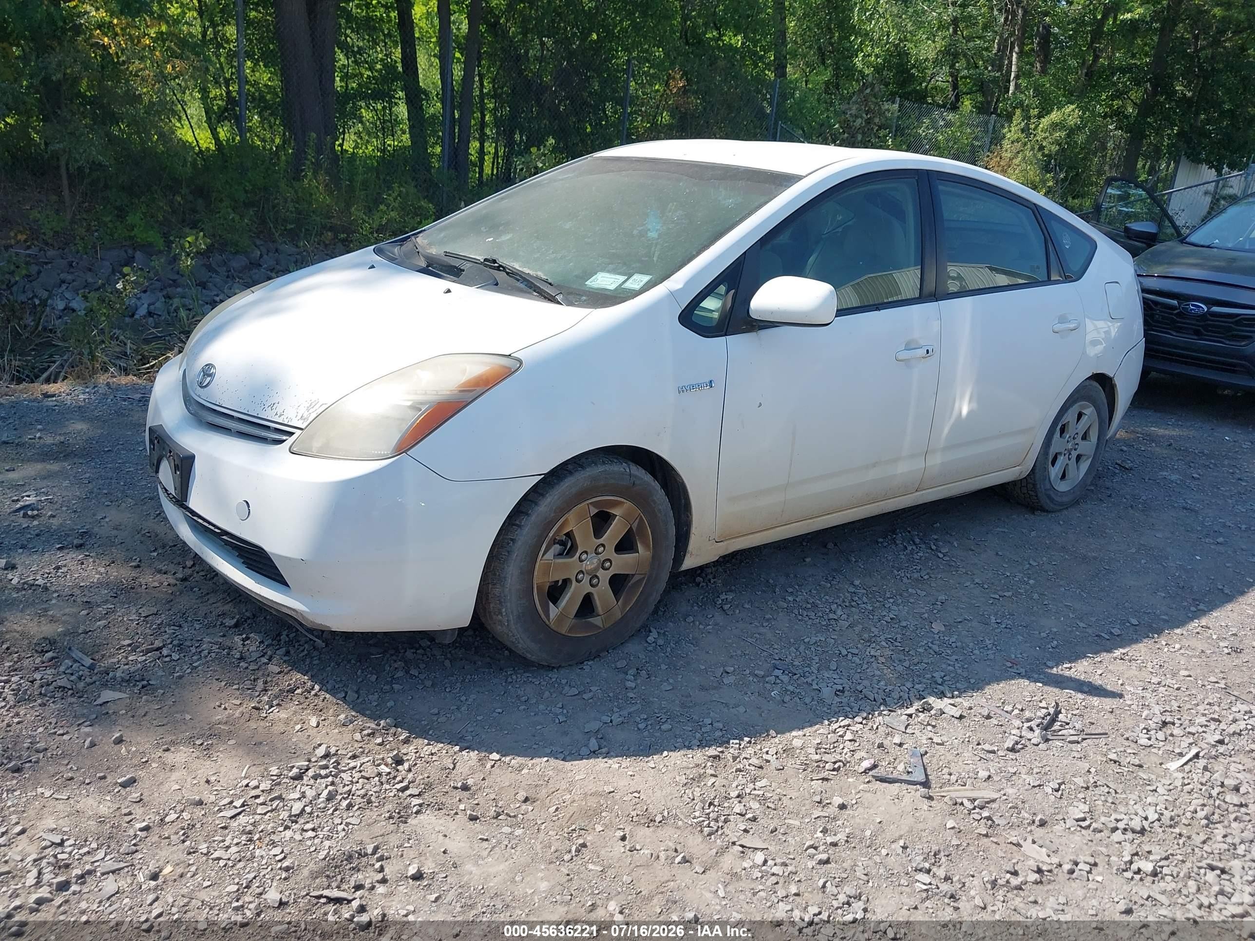 2008 Toyota Prius   White vin: JTDKB20U183345811
