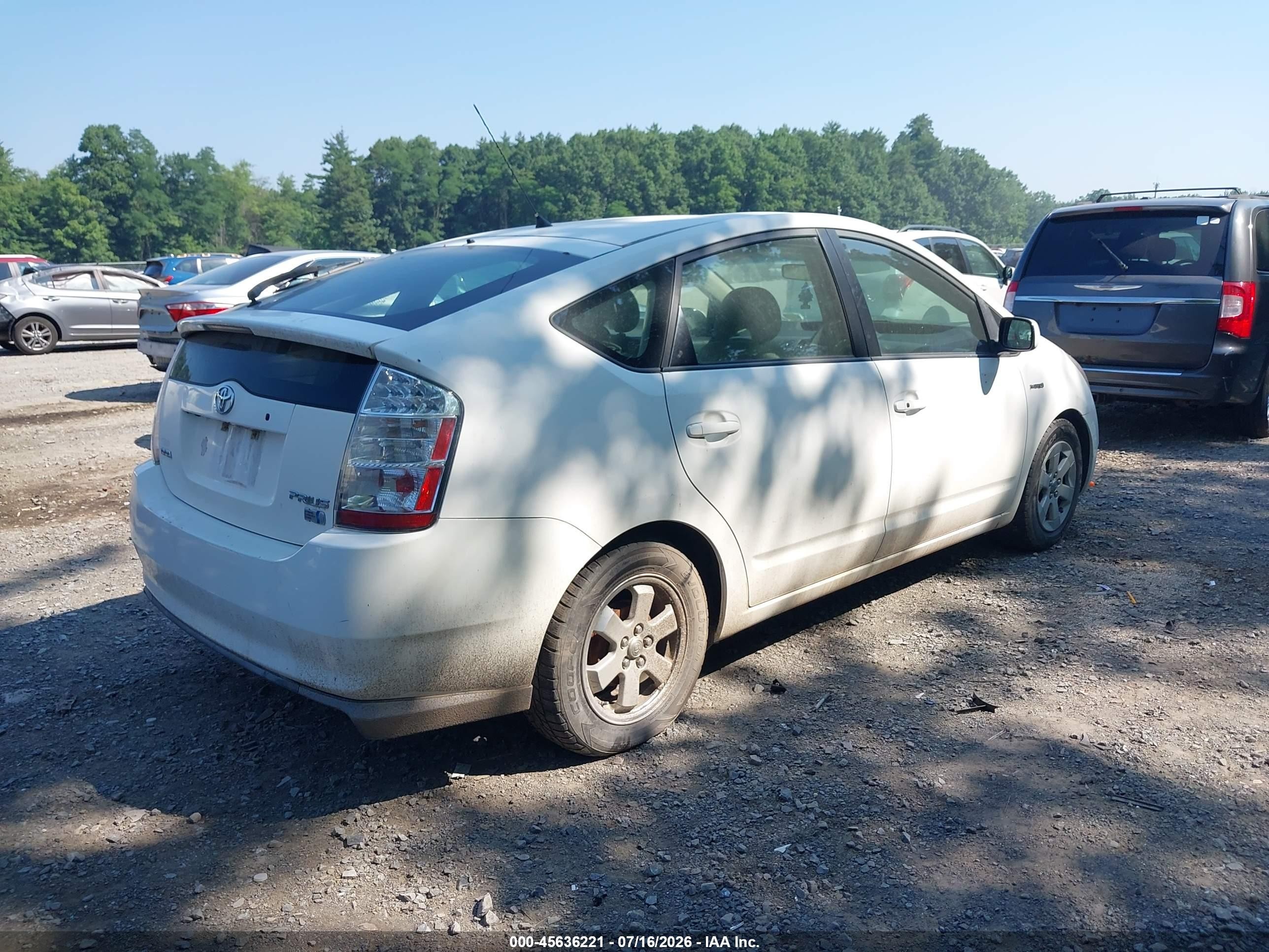 2008 Toyota Prius   White vin: JTDKB20U183345811