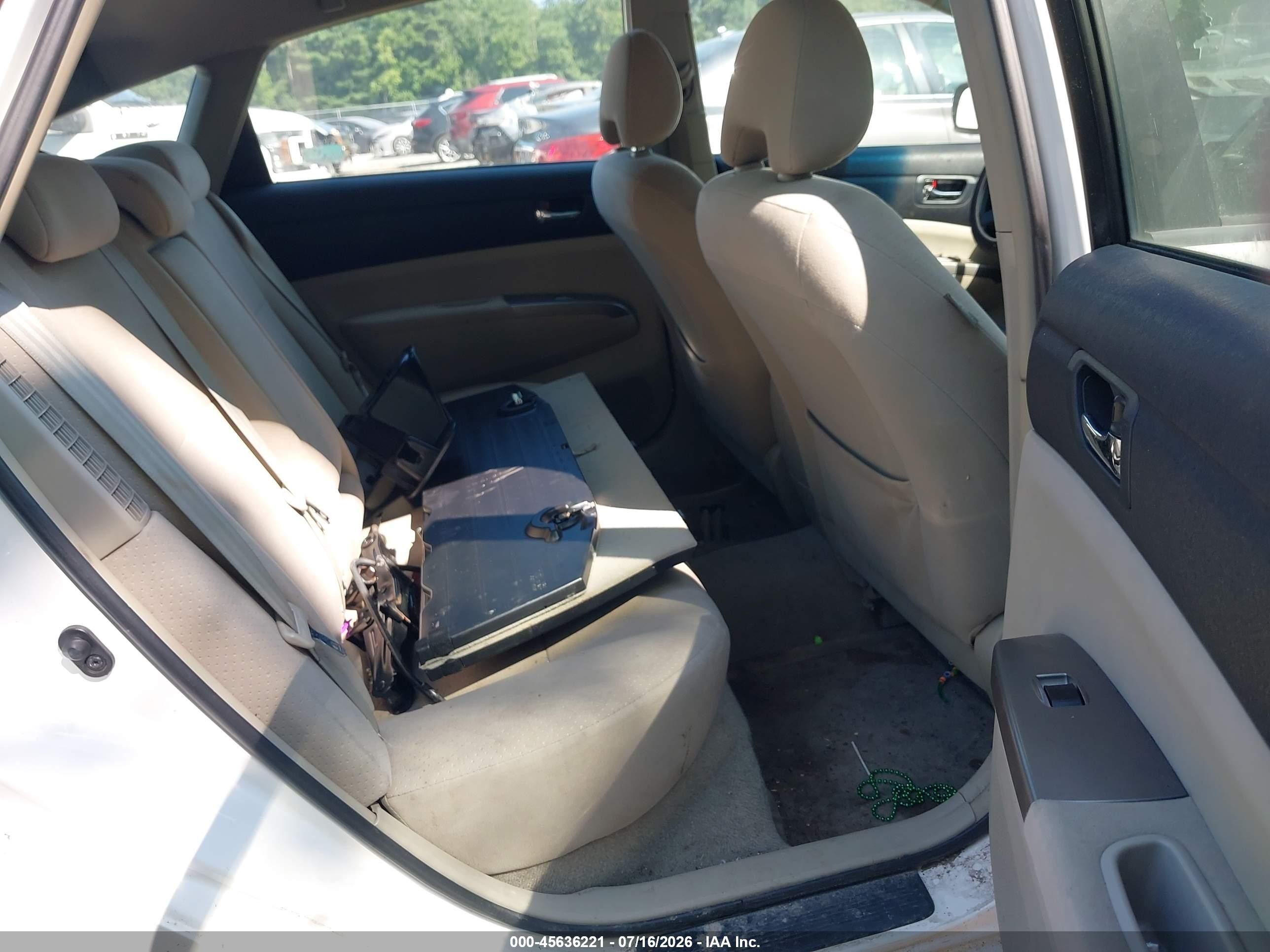 2008 Toyota Prius   White vin: JTDKB20U183345811