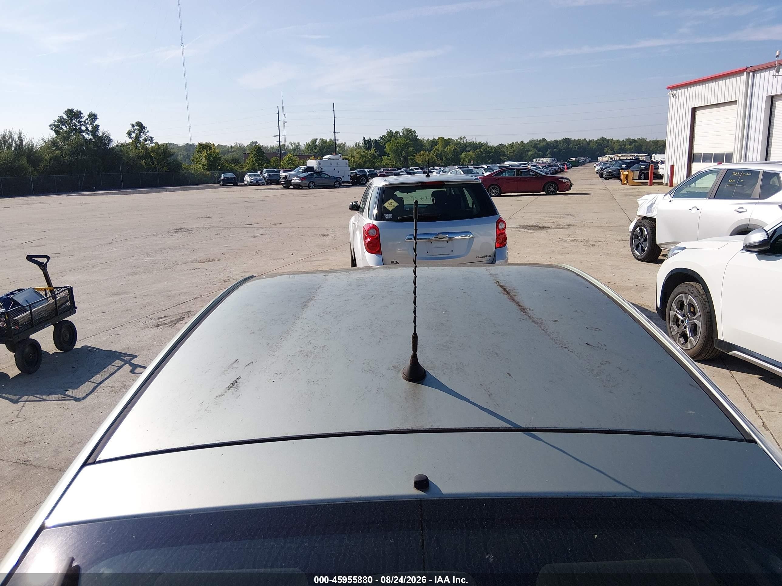 2008 Toyota Prius   Gray vin: JTDKB20U183351432