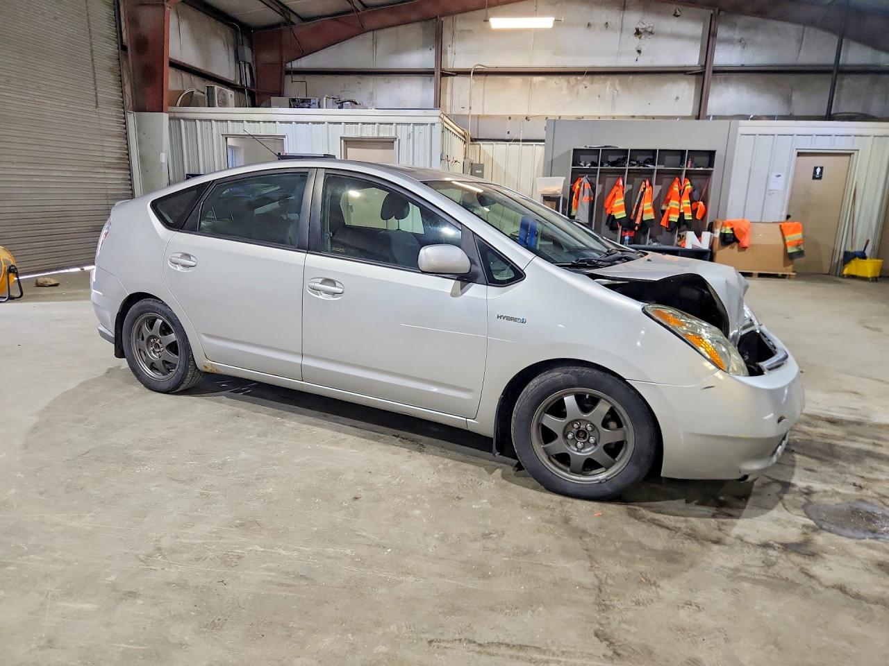 2008 Toyota Prius Standard Серебряный vin: JTDKB20U183360776