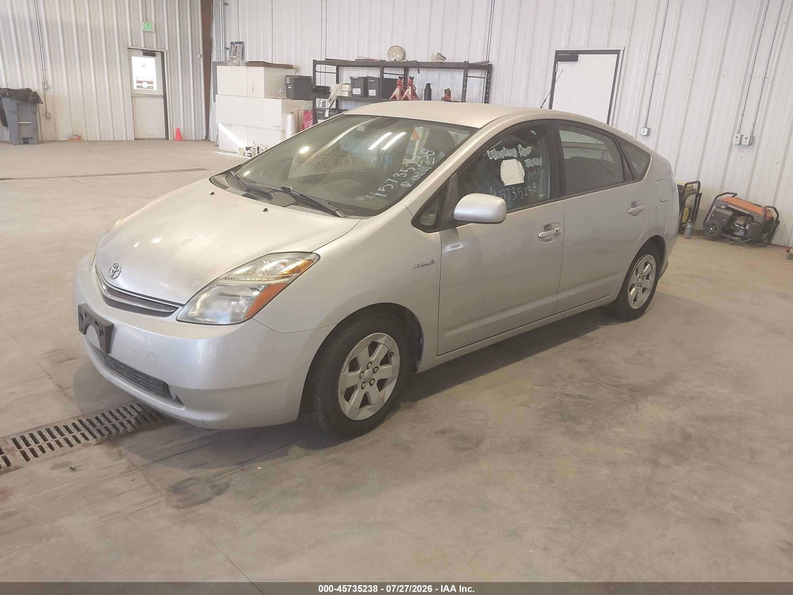 2008 Toyota Prius   Серебряный vin: JTDKB20U183387492