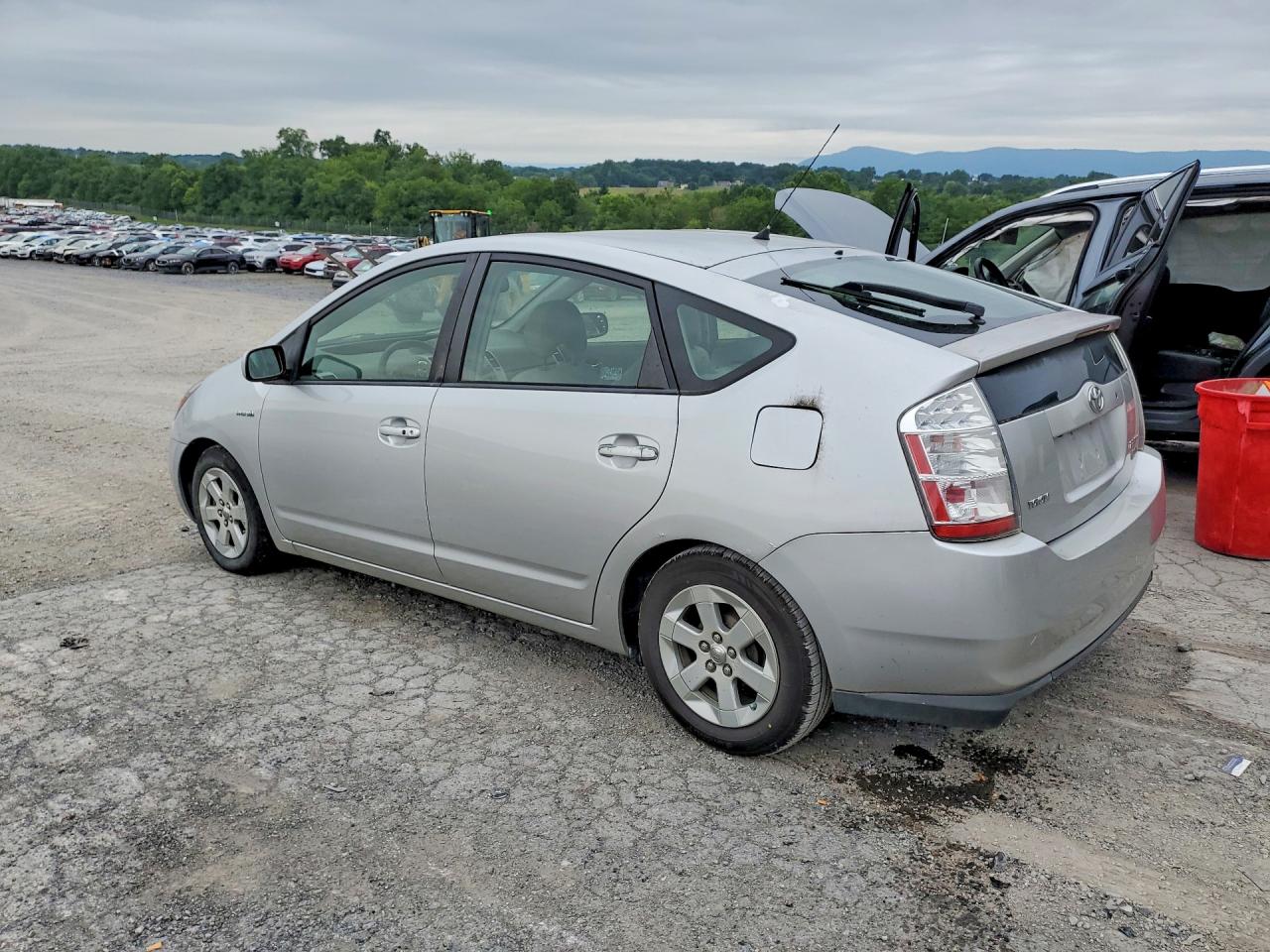 2008 Toyota Prius Base Silver vin: JTDKB20U183396290