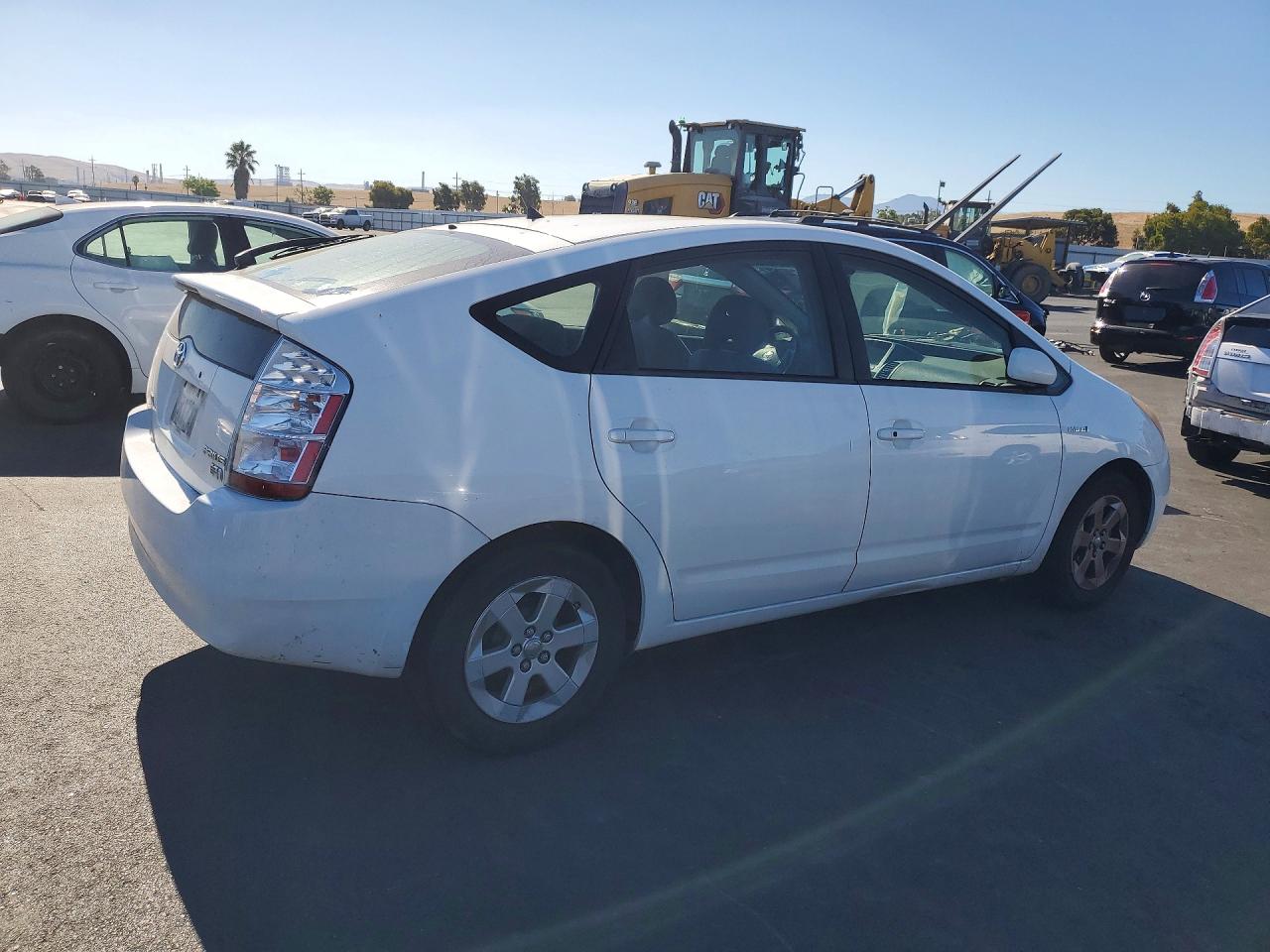 2008 Toyota Prius Base Белый vin: JTDKB20U187702381