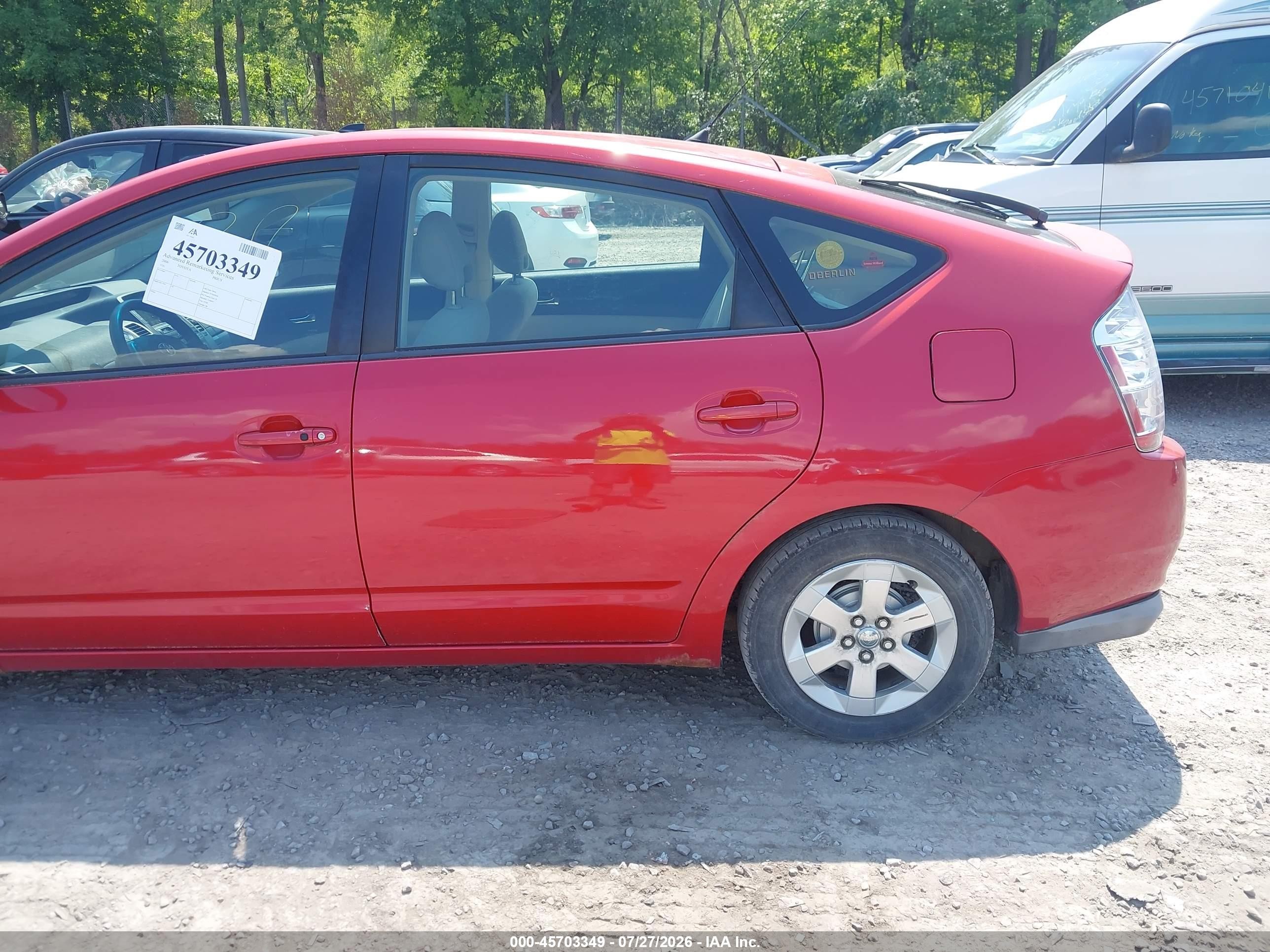 2008 Toyota Prius   Red vin: JTDKB20U187728558