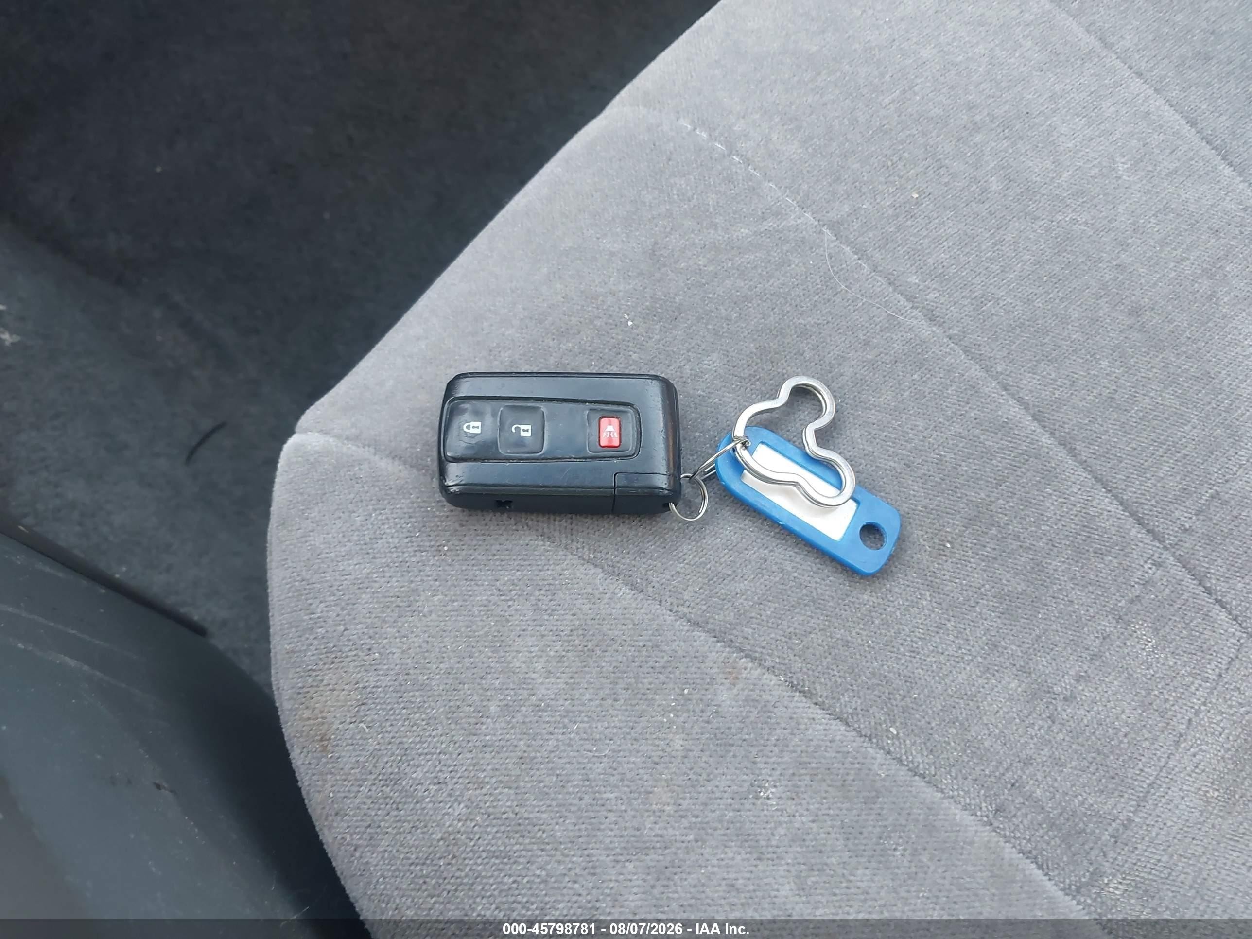 2008 Toyota Prius   Blue vin: JTDKB20U187763164