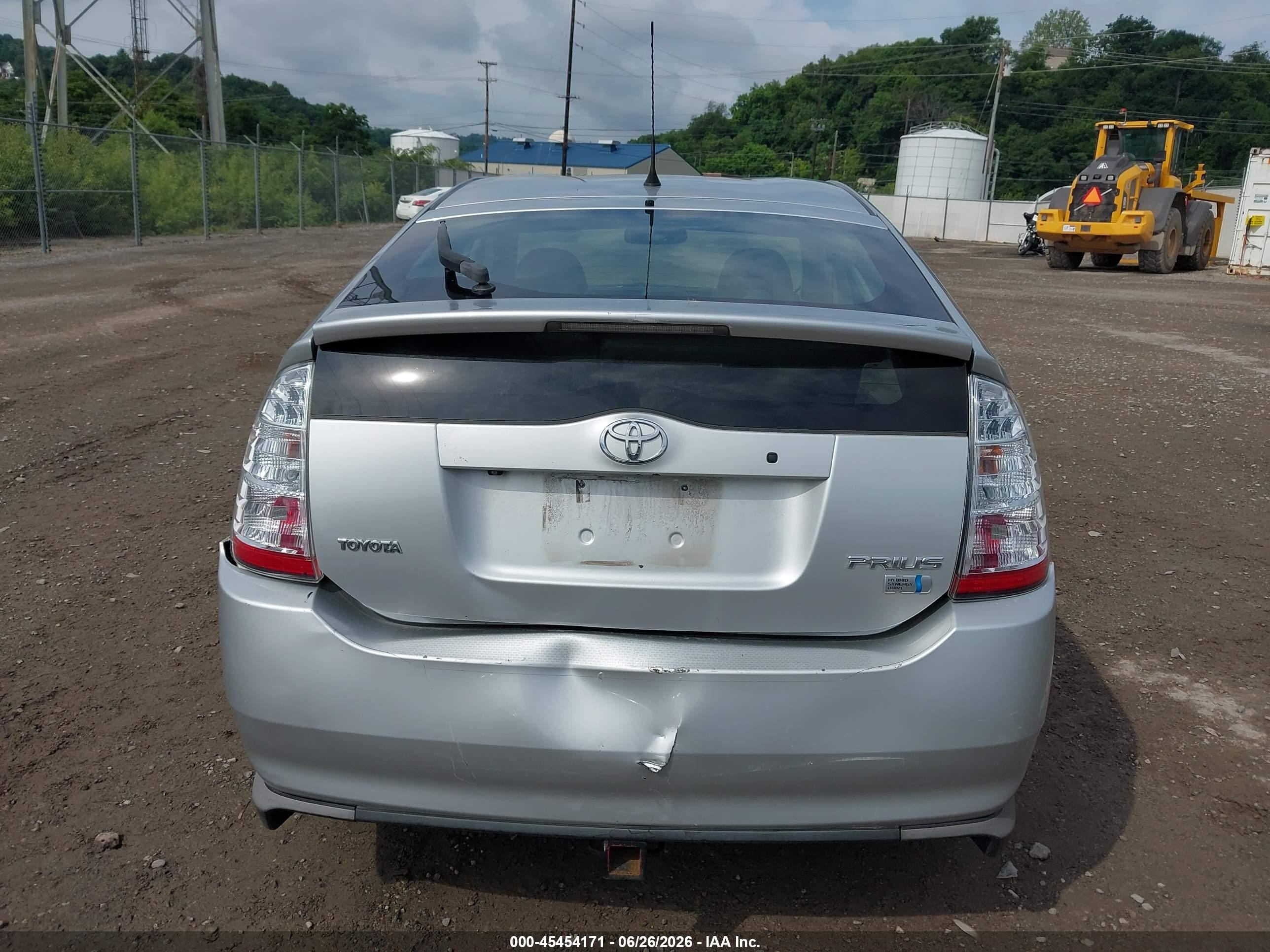 2008 Toyota Prius   Silver vin: JTDKB20U187776321