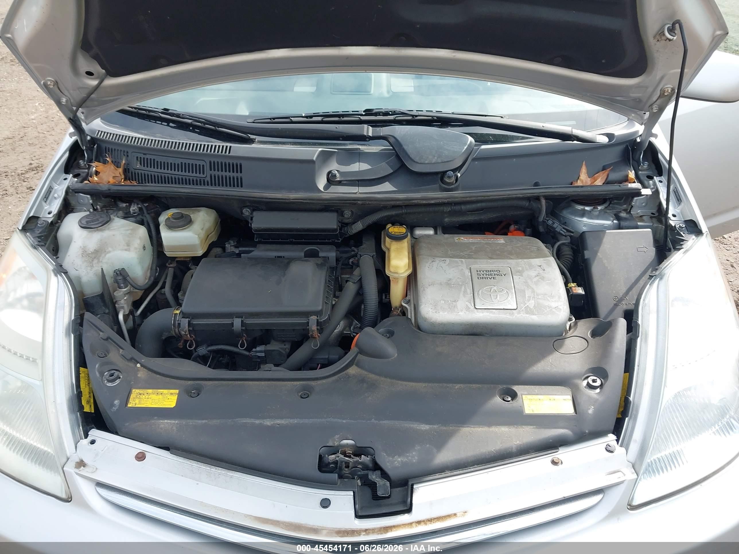 2008 Toyota Prius   Silver vin: JTDKB20U187776321