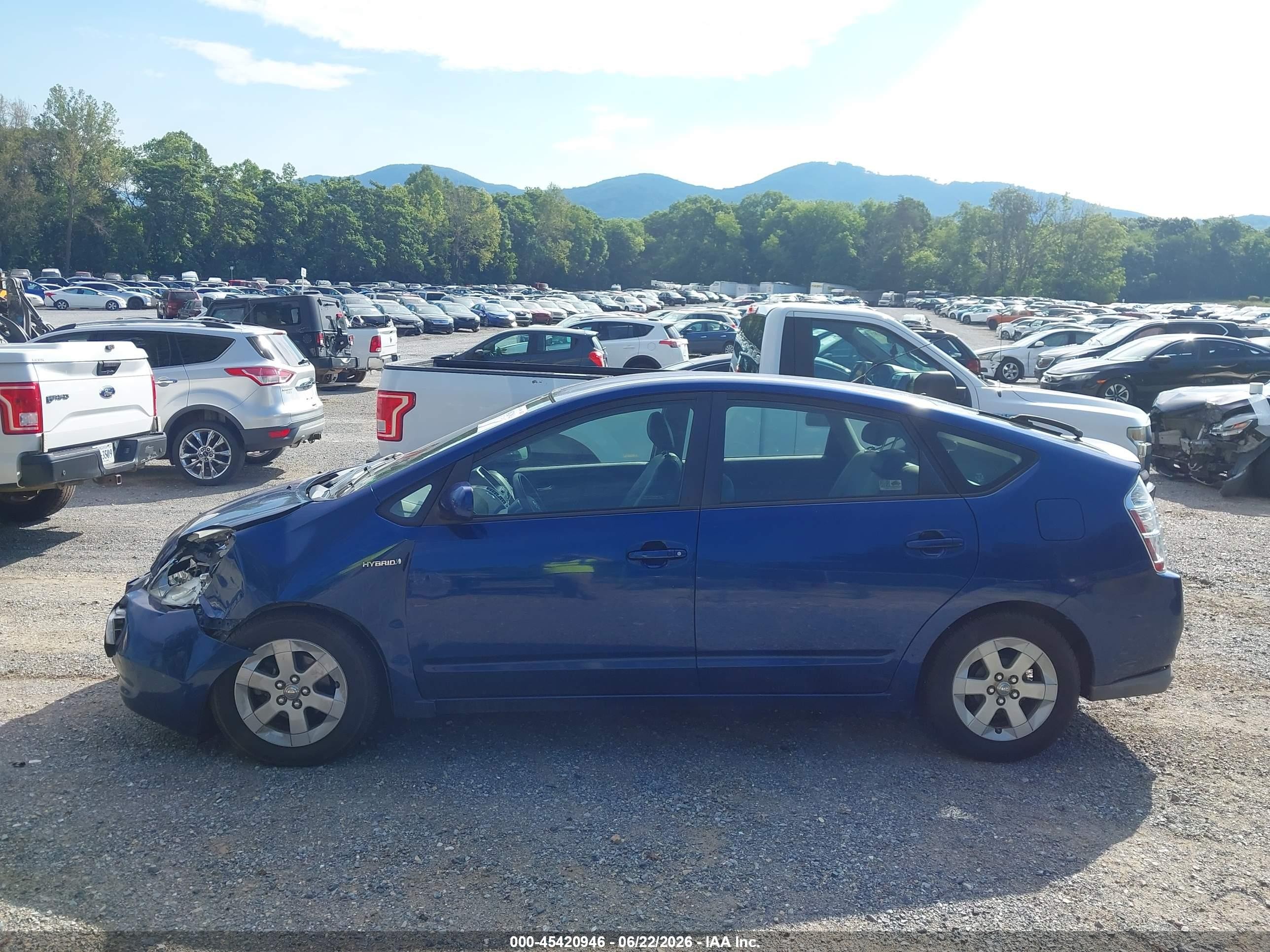 2008 Toyota Prius   Blue vin: JTDKB20U187779512