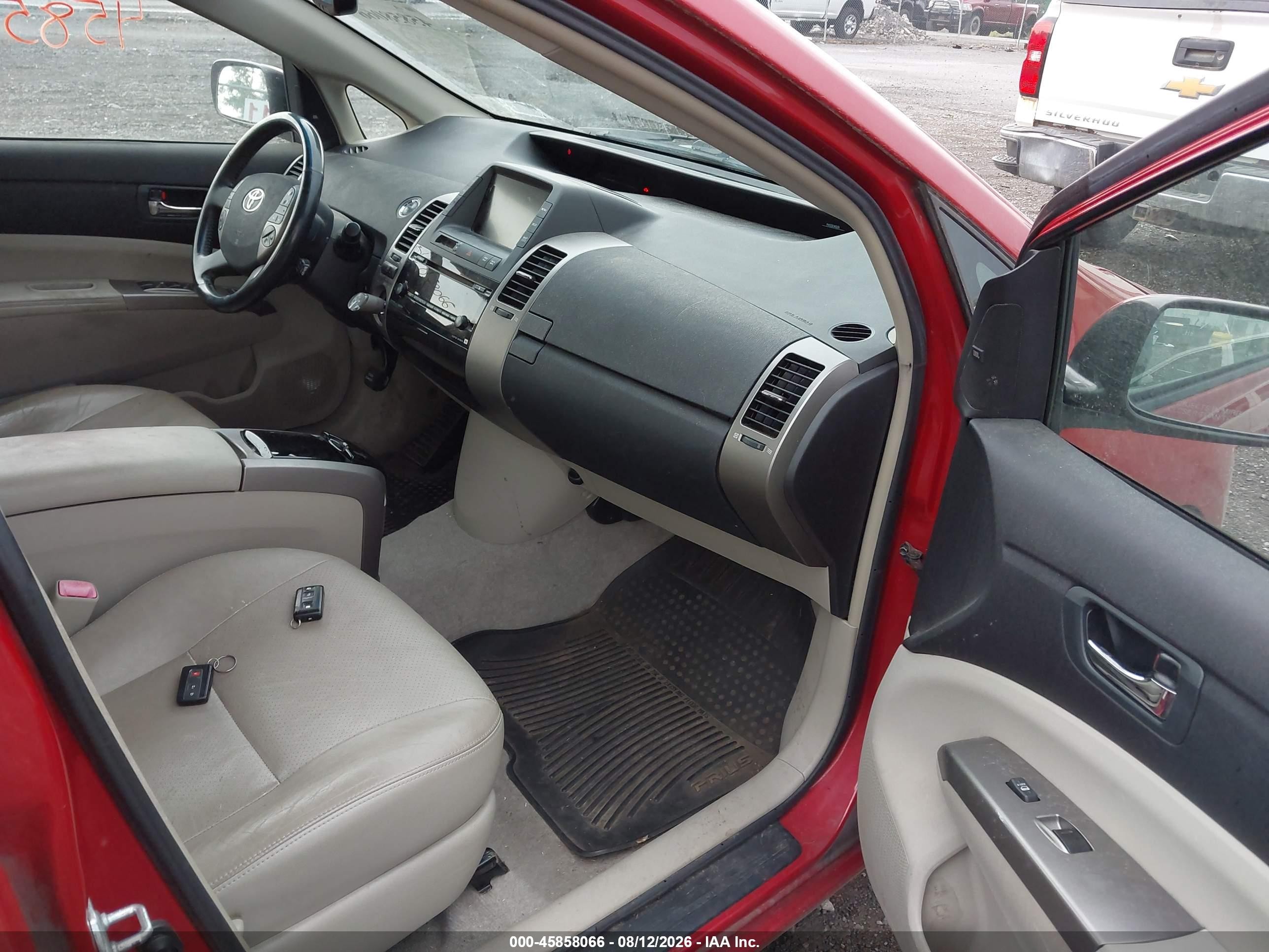 2008 Toyota Prius   Red vin: JTDKB20U187814226