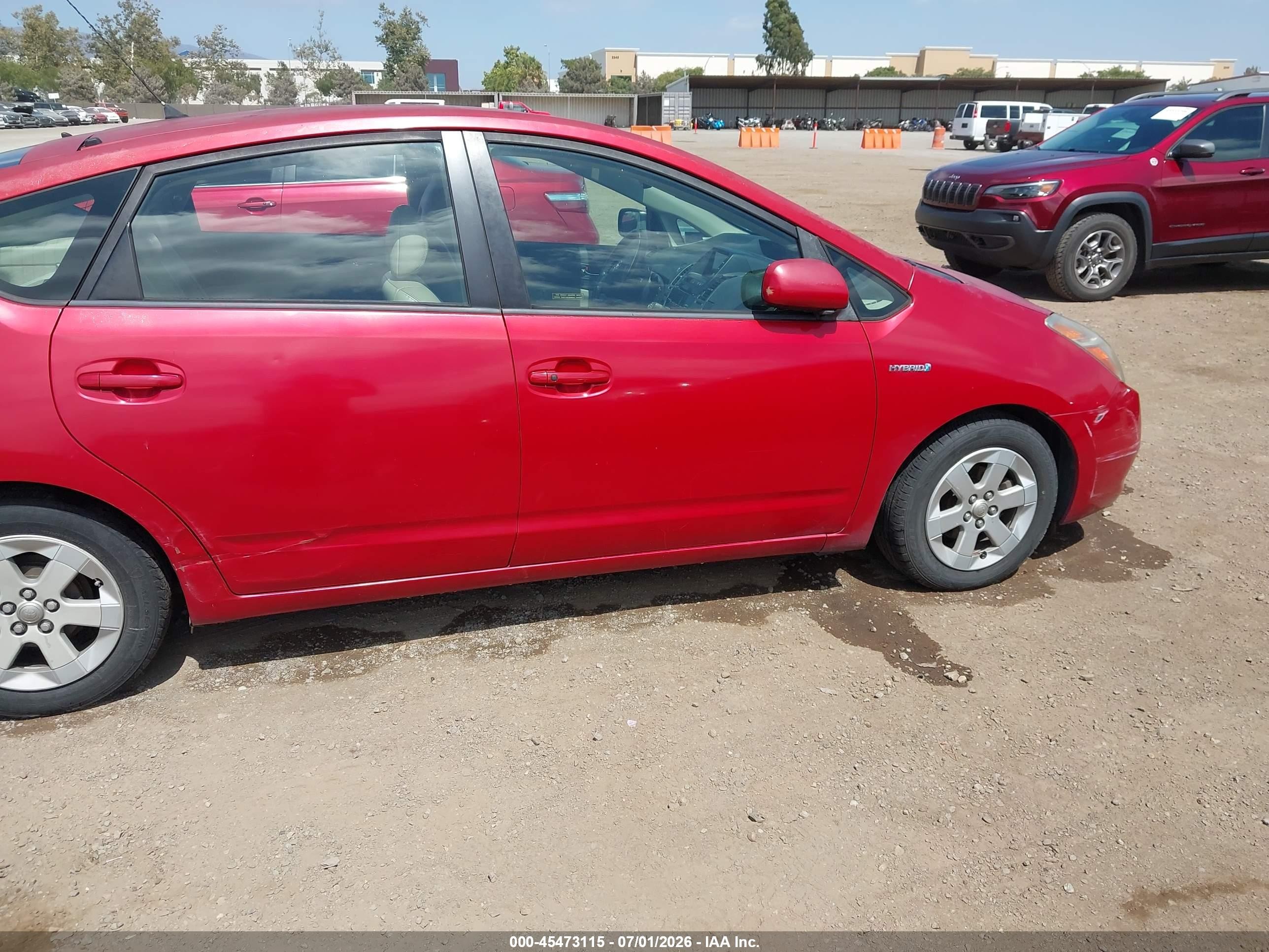 2008 Toyota Prius   Red vin: JTDKB20U187815327