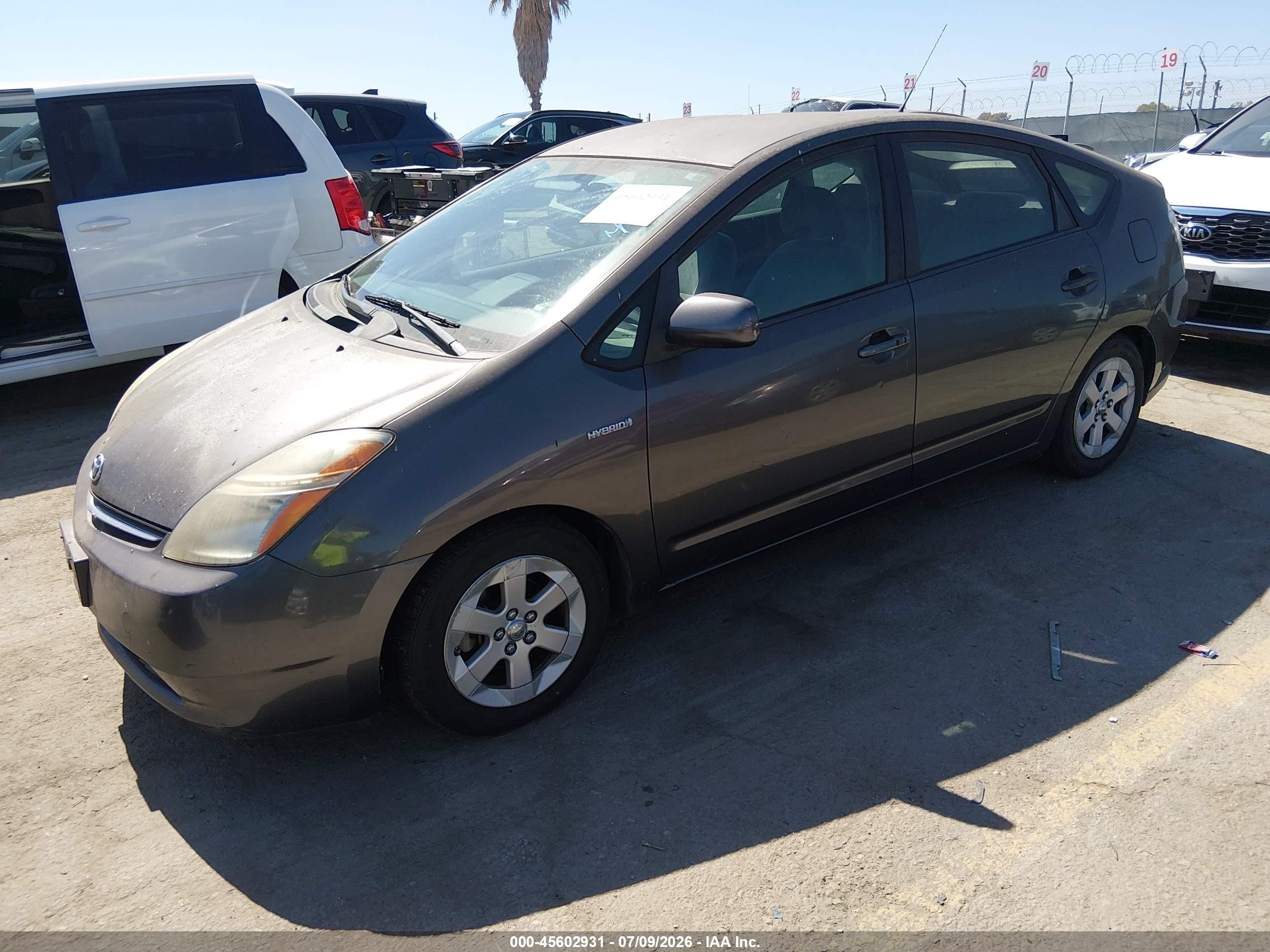 2009 Toyota Prius   Gray vin: JTDKB20U193479462