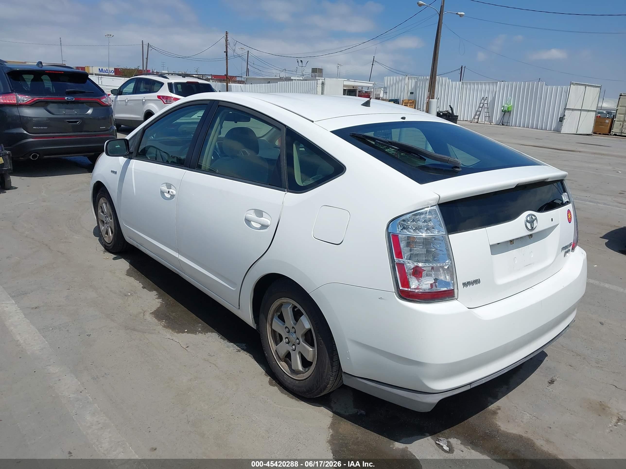 2009 Toyota Prius White vin: JTDKB20U193484452
