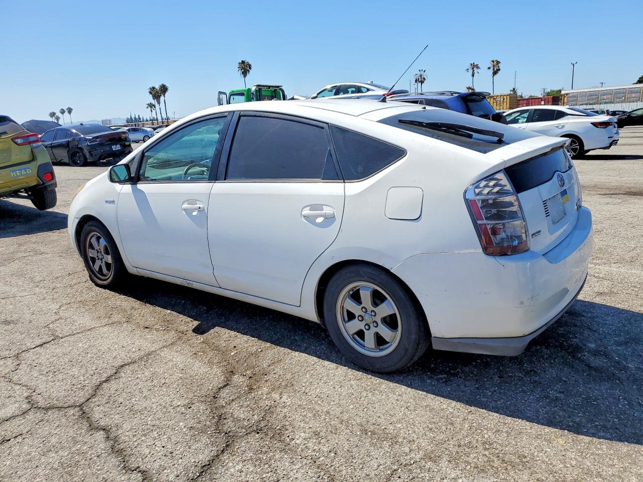 2009 Toyota Prius Base White vin: JTDKB20U193487982