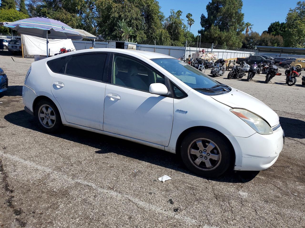 2009 Toyota Prius Base White vin: JTDKB20U193487982