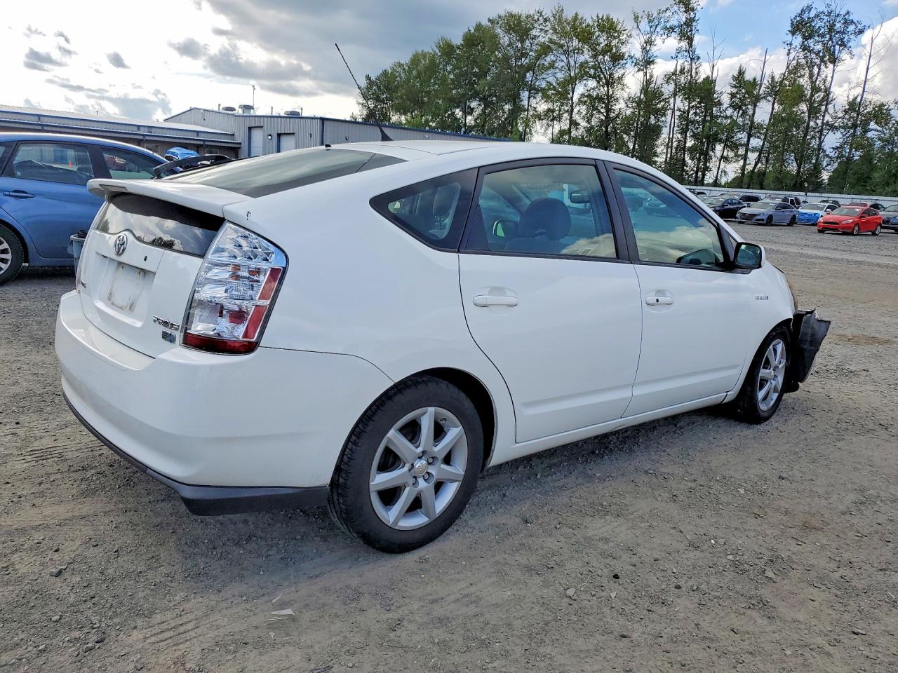 2009 Toyota Prius Touring White vin: JTDKB20U193506983