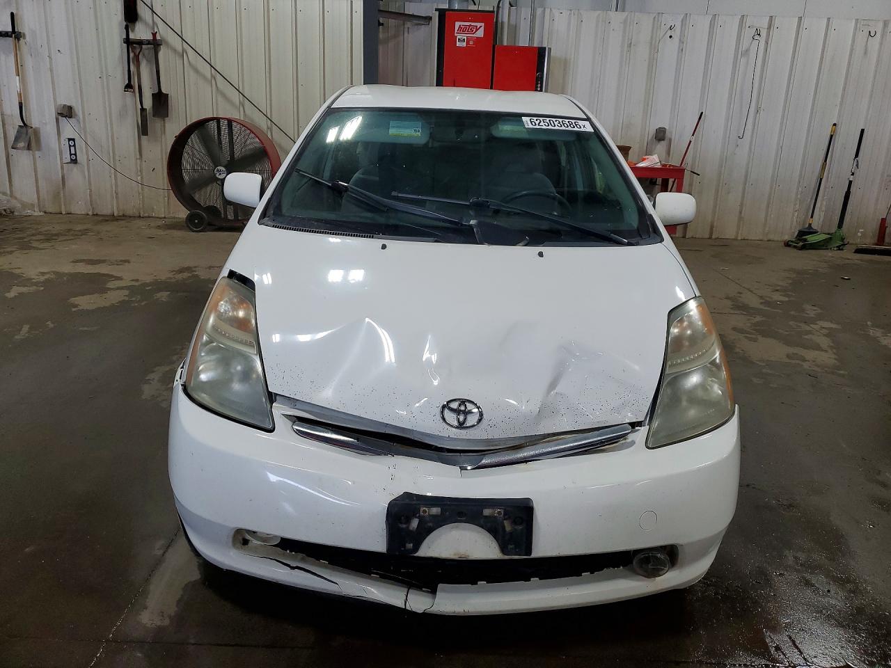 2012 Toyota Prius Base White vin: JTDKB20U193508572