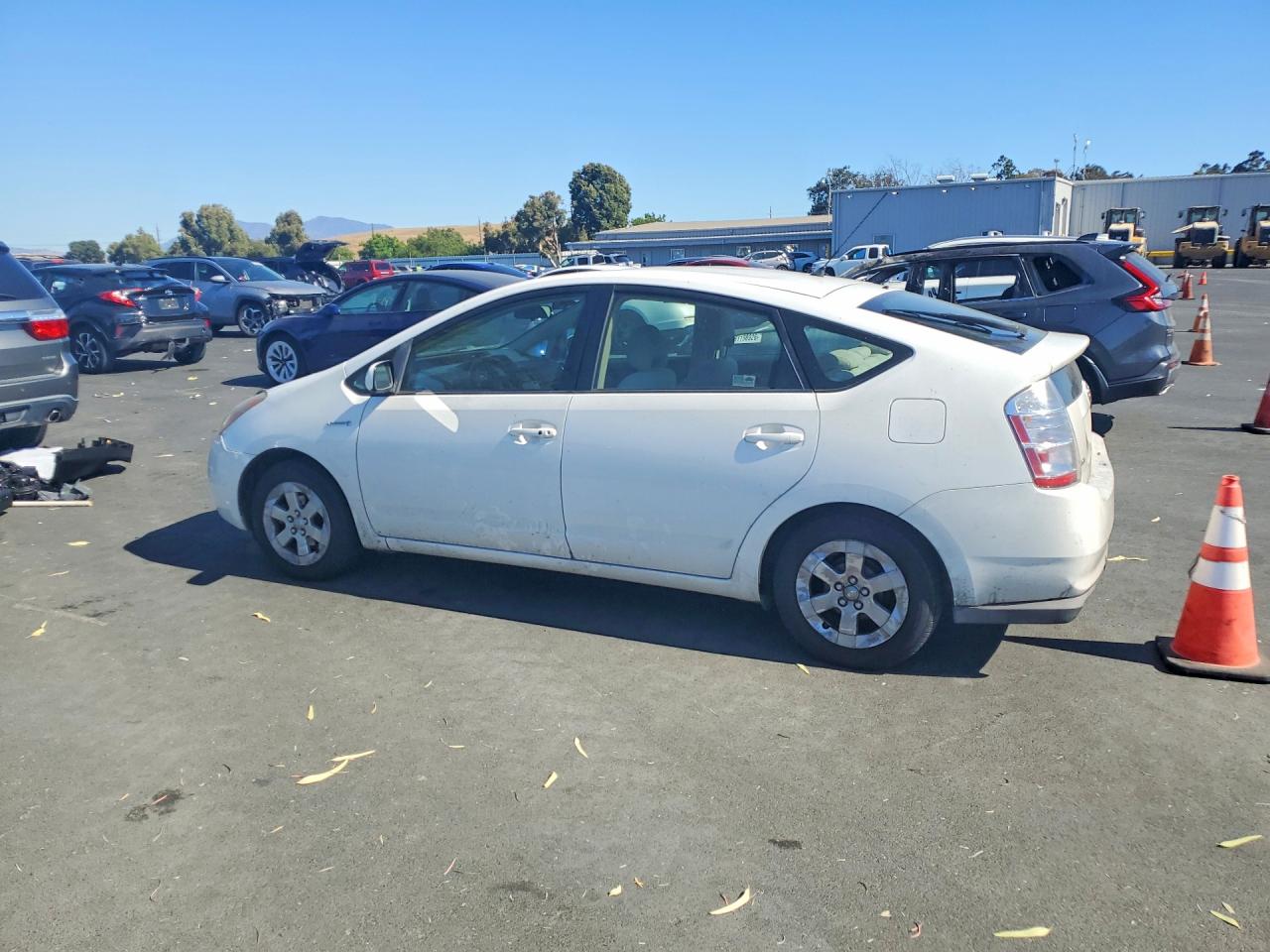 2009 Toyota Prius Base White vin: JTDKB20U193516607