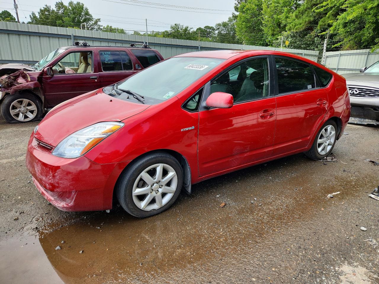 2009 Toyota Prius Touring Red vin: JTDKB20U197823719