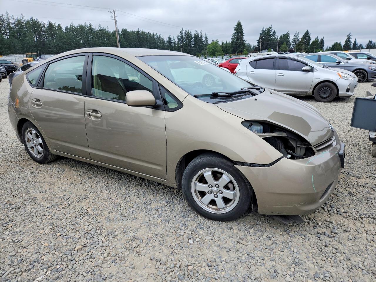 2004 Toyota Prius Base Tan vin: JTDKB20U240003764