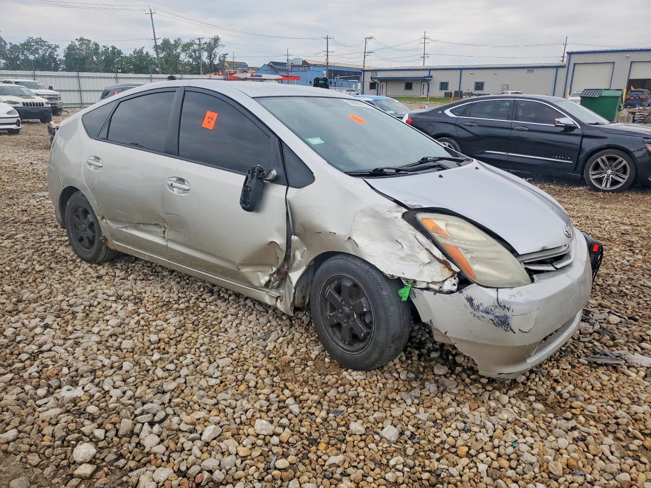 2004 Toyota Prius Base Silver vin: JTDKB20U240010780