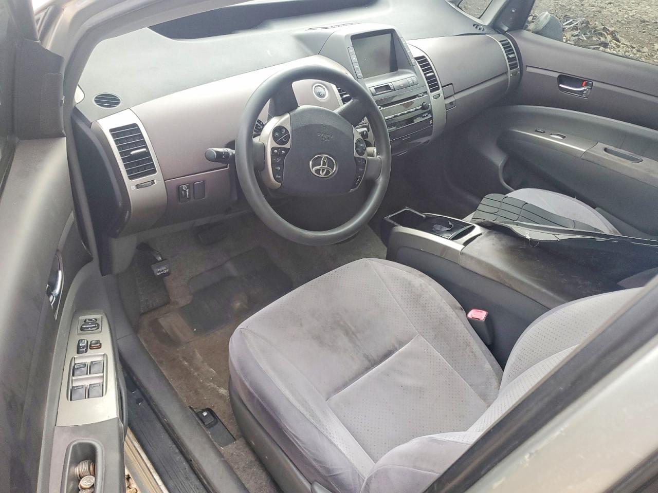 2004 Toyota Prius Base Silver vin: JTDKB20U240010780