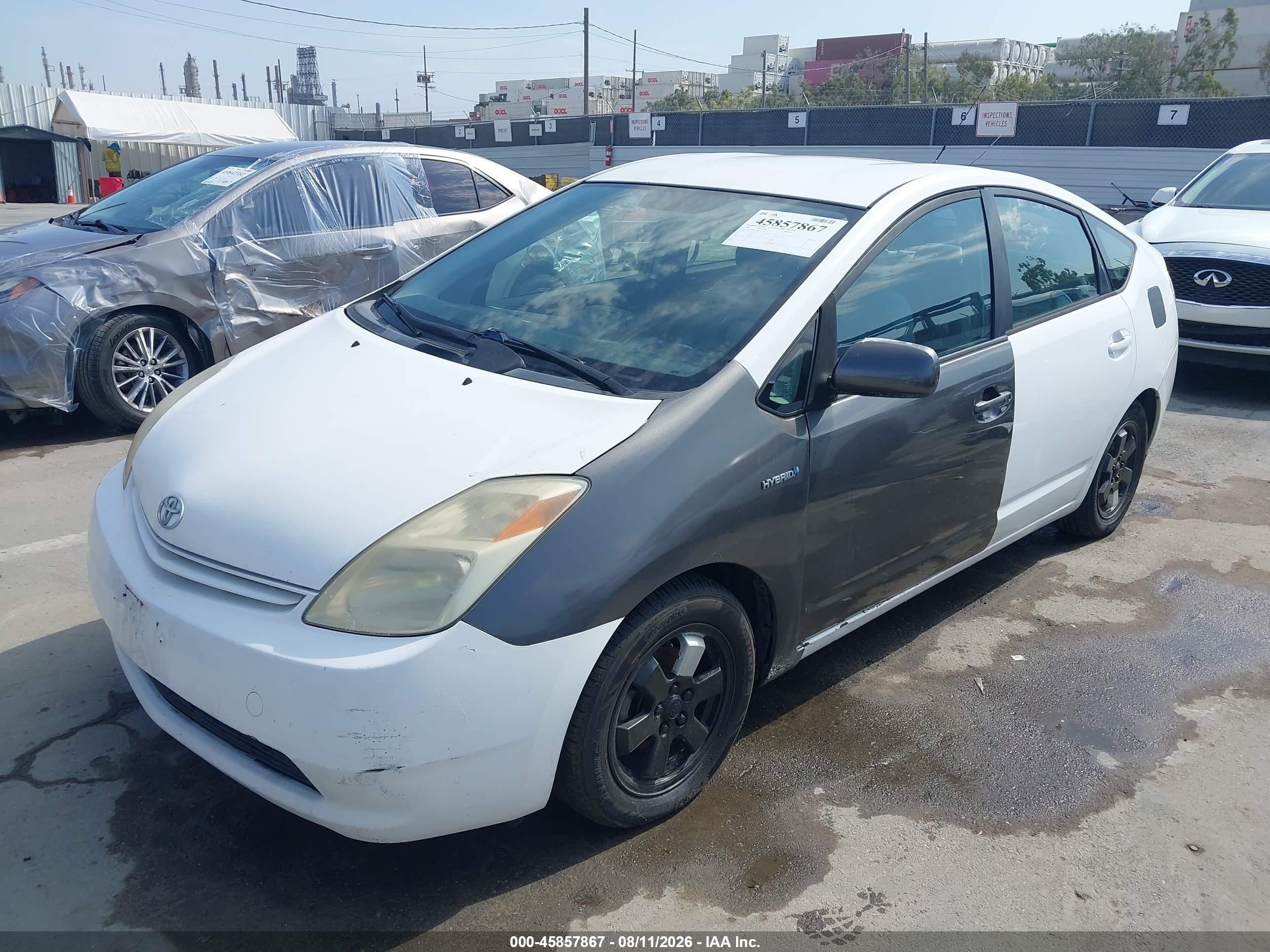 2004 Toyota Prius   White vin: JTDKB20U240032732