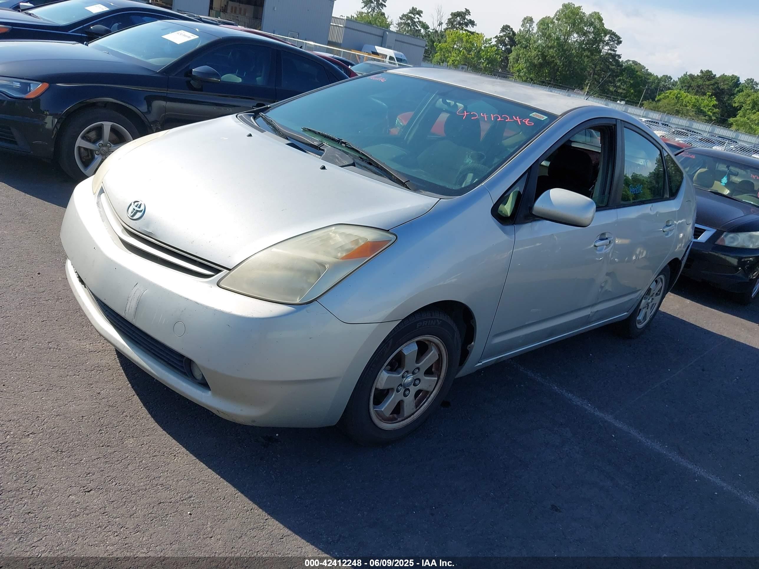 2004 Toyota Prius   Silver vin: JTDKB20U240043262