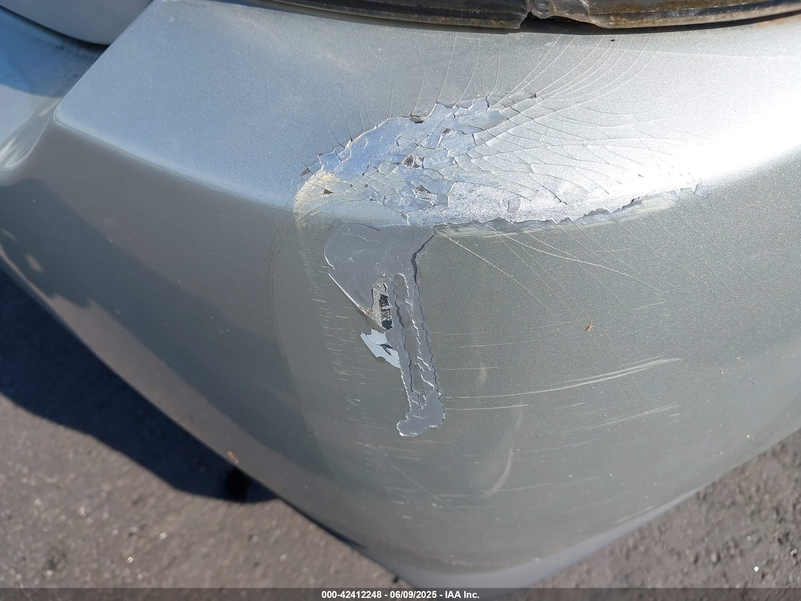 2004 Toyota Prius   Silver vin: JTDKB20U240043262