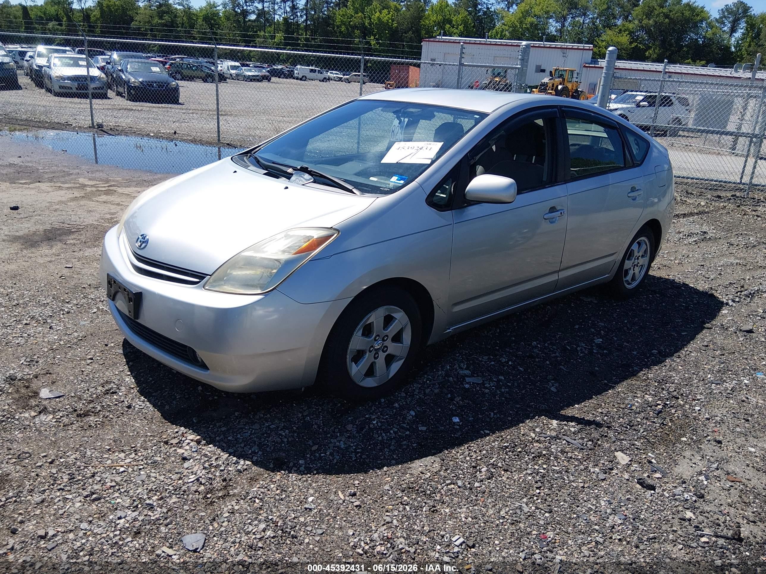 2004 Toyota Prius   Silver vin: JTDKB20U240080103