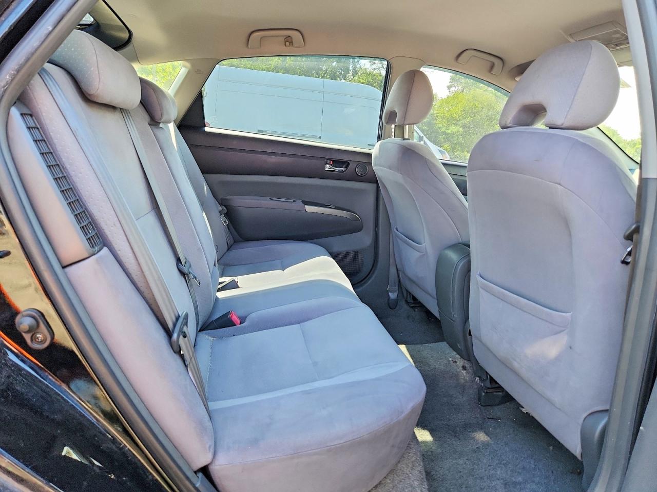 2004 Toyota Prius Base Black vin: JTDKB20U240107252