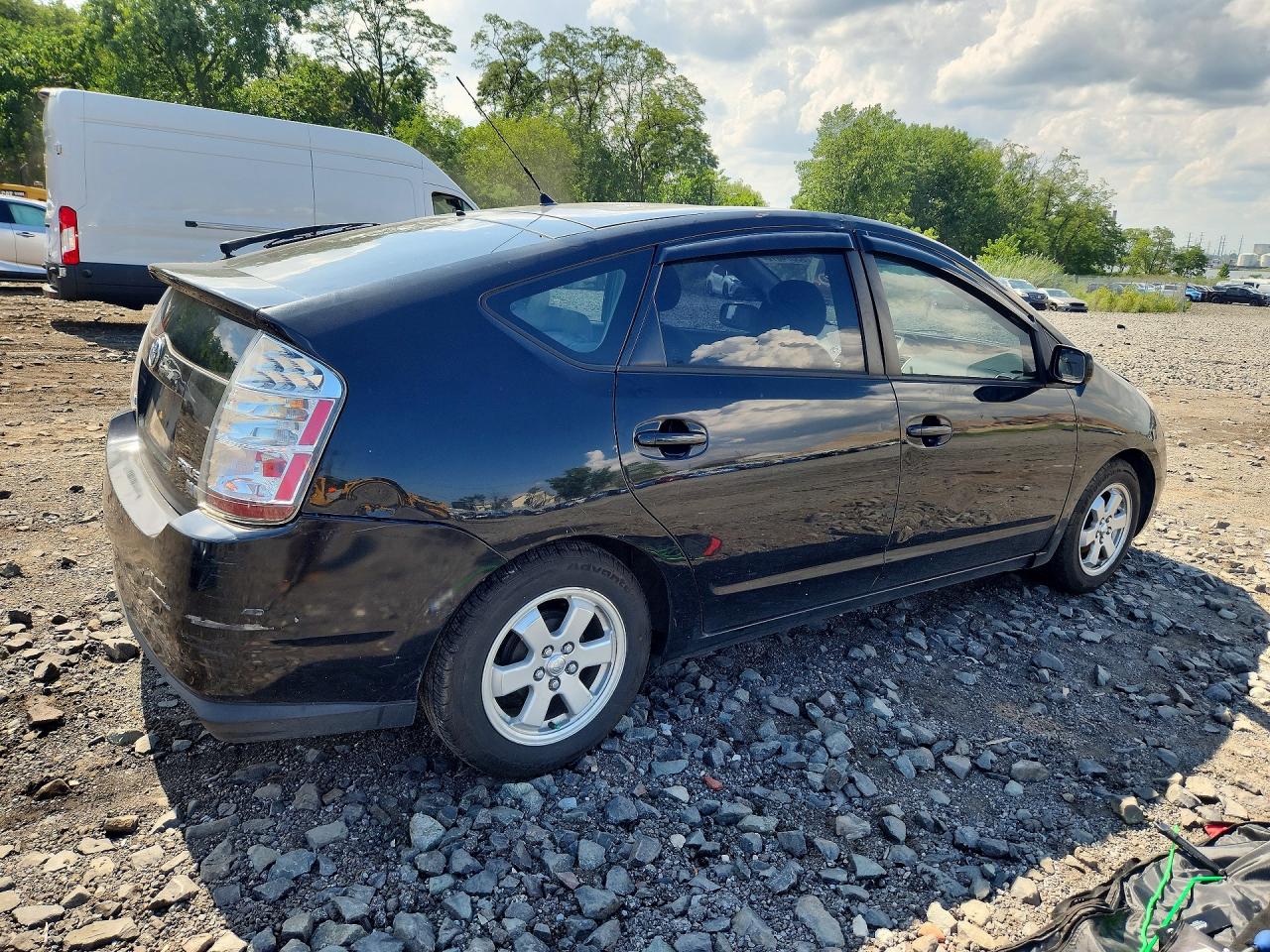 2004 Toyota Prius Base Black vin: JTDKB20U240107252