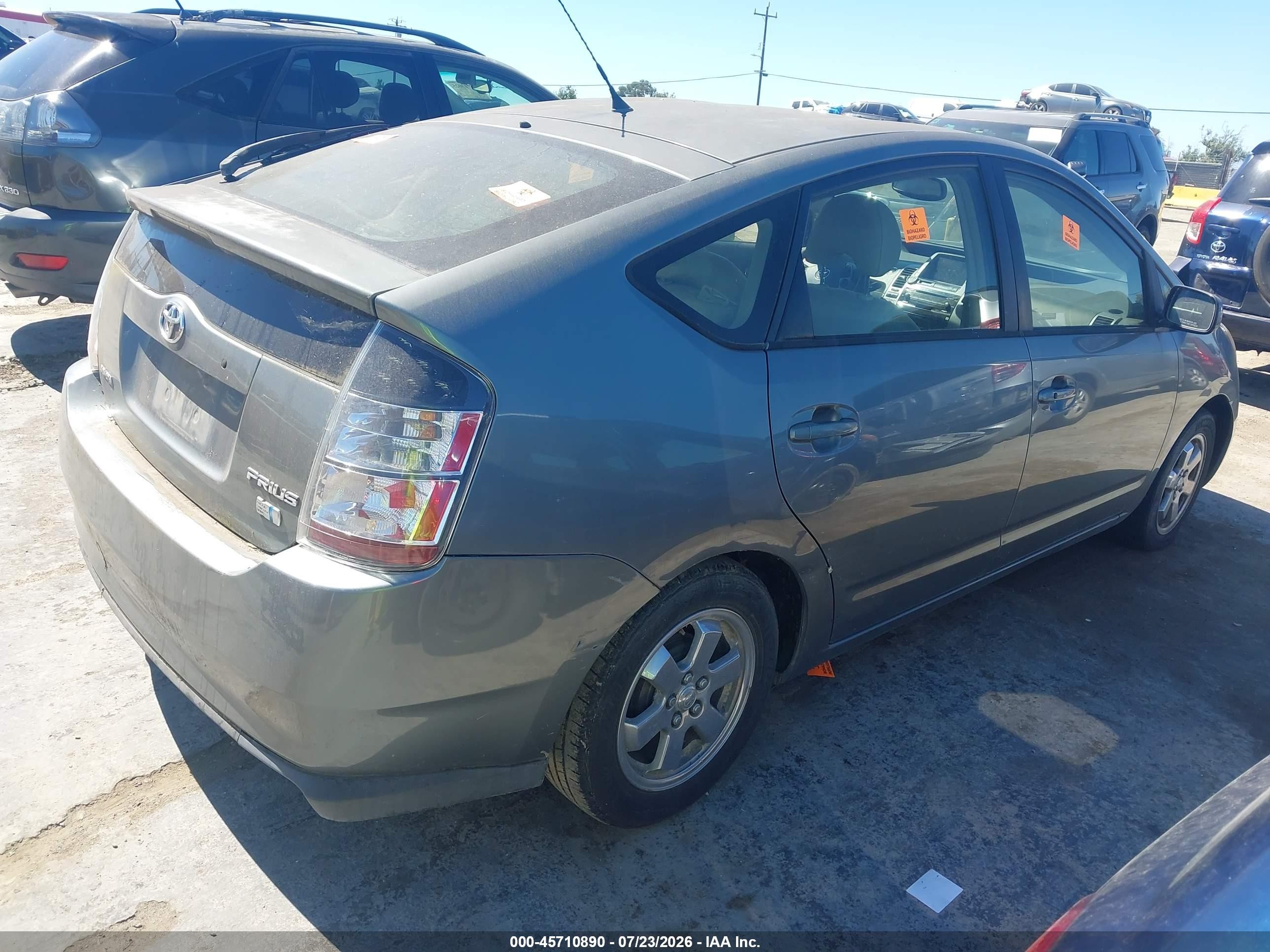 2005 Toyota Prius   Gray vin: JTDKB20U253006177