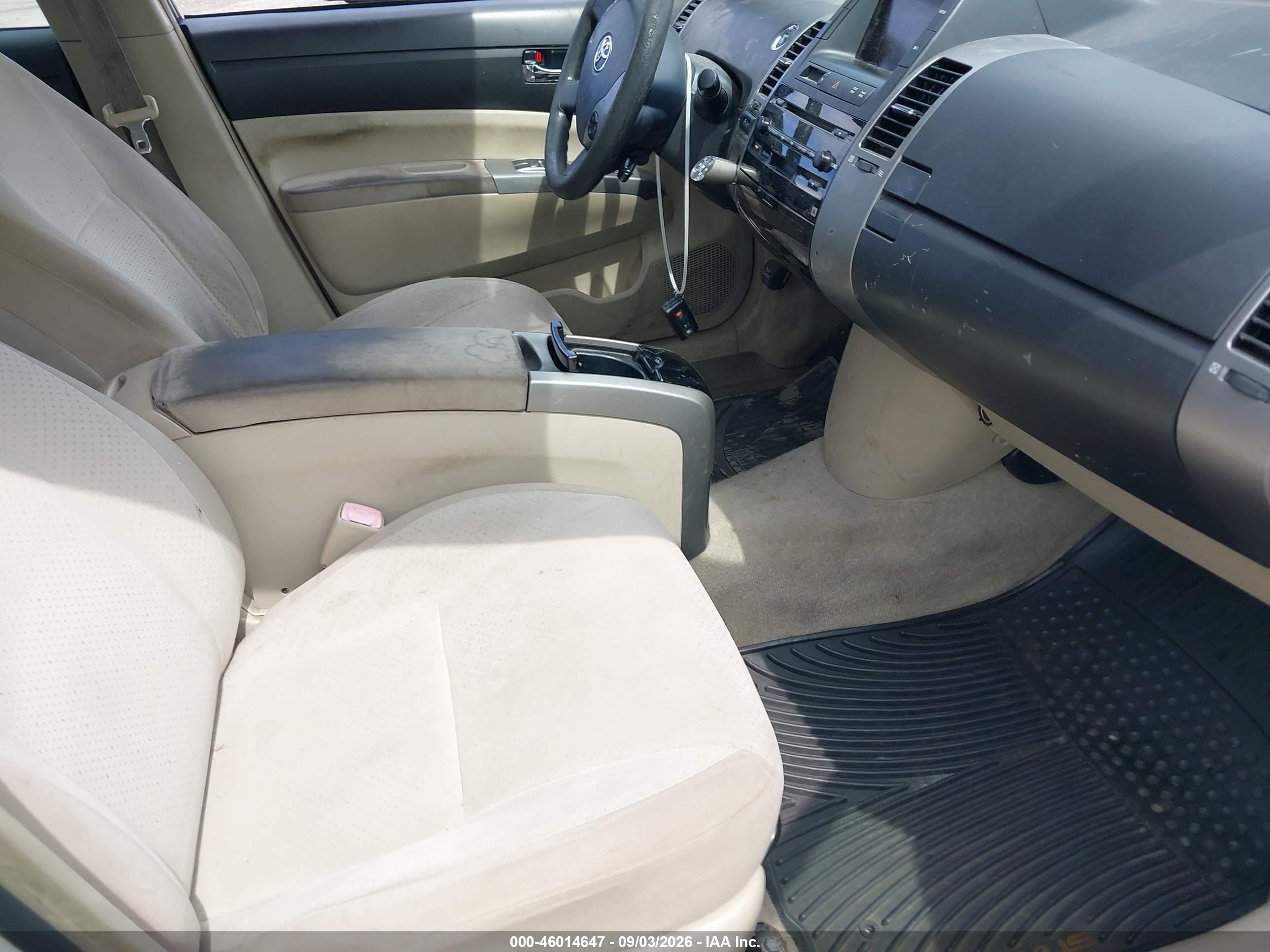 2005 Toyota Prius   Белый vin: JTDKB20U253017244