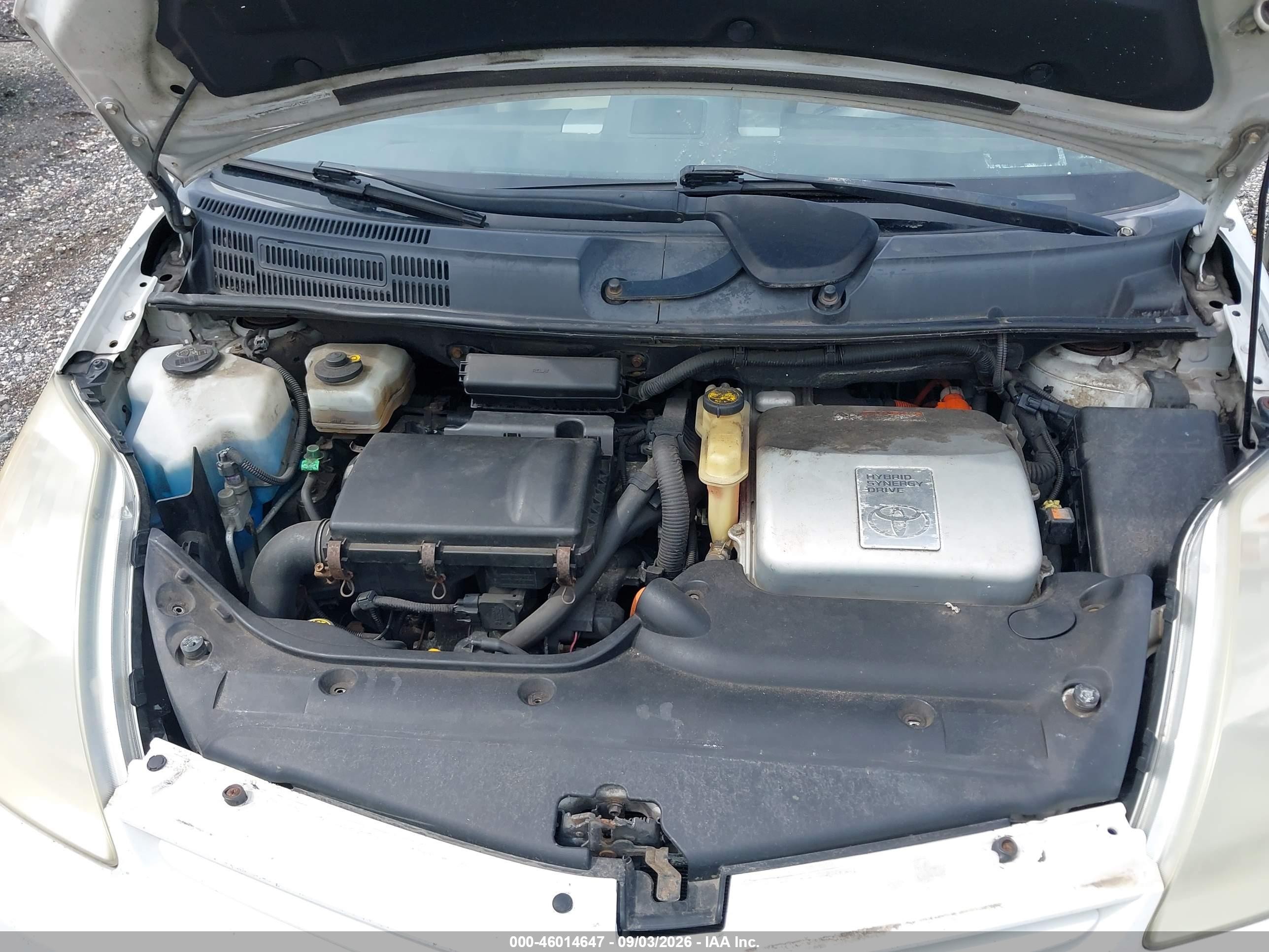 2005 Toyota Prius   Белый vin: JTDKB20U253017244