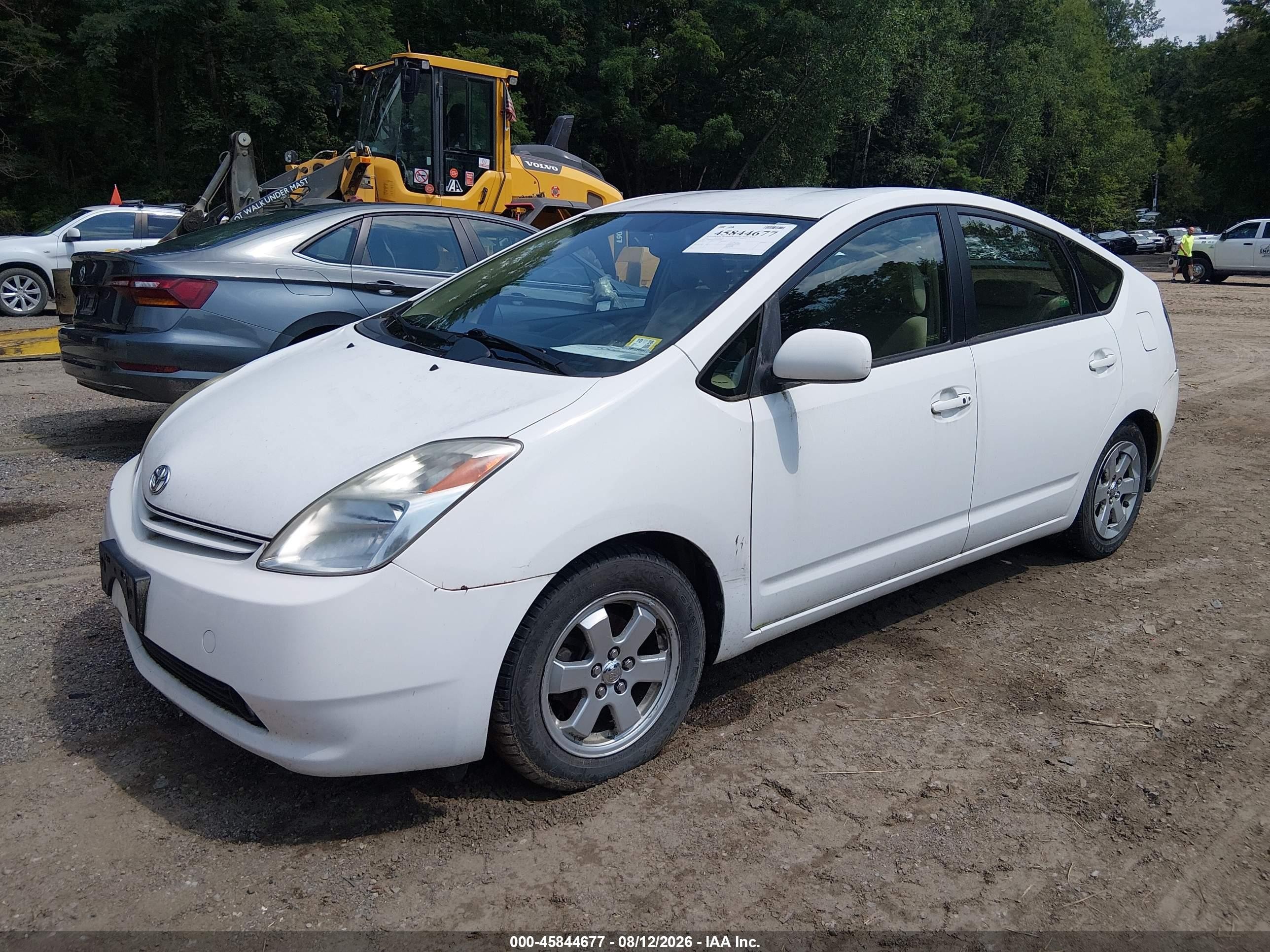 2005 Toyota Prius   White vin: JTDKB20U253023044