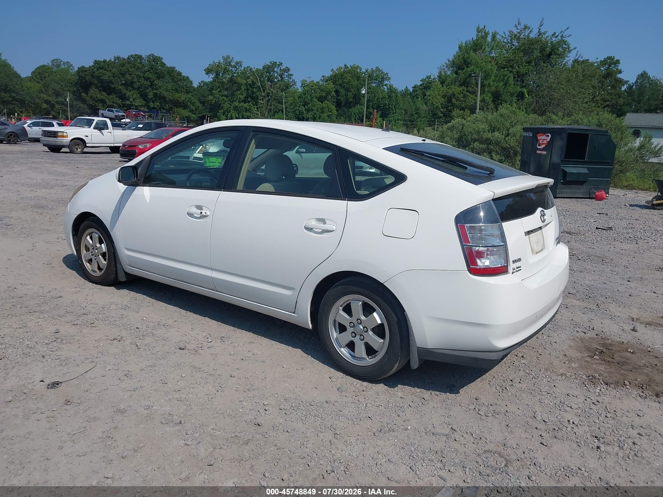 2005 Toyota Prius   White vin: JTDKB20U253049014