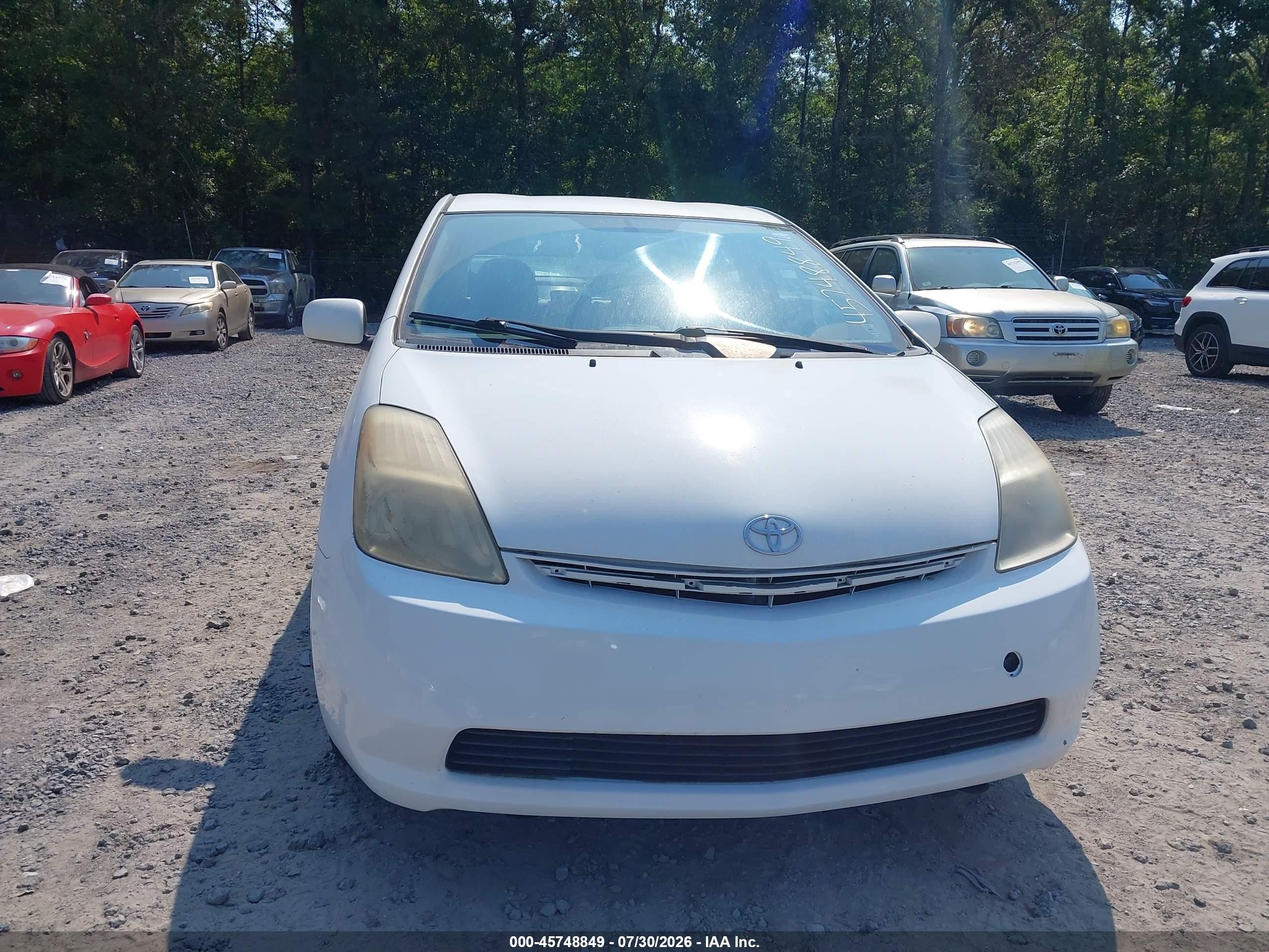 2005 Toyota Prius   White vin: JTDKB20U253049014