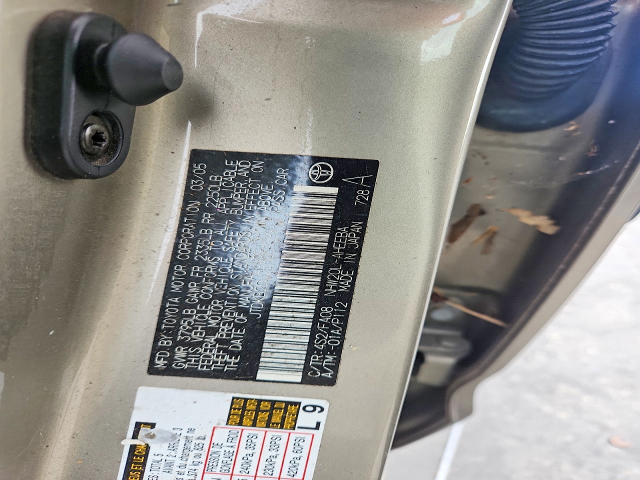 2005 Toyota Prius Base Silver vin: JTDKB20U253057386