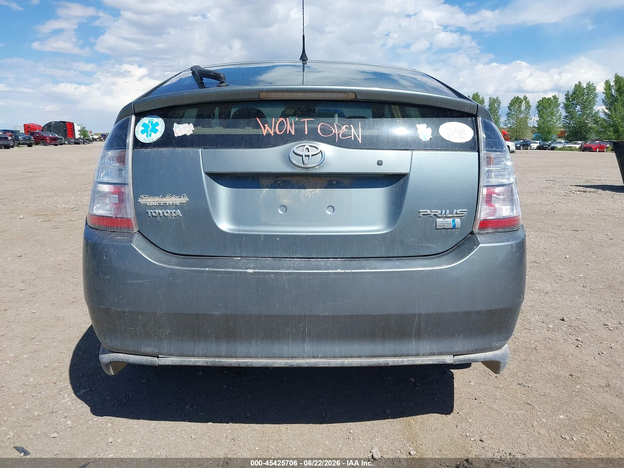 2005 Toyota Prius   Green vin: JTDKB20U253074480