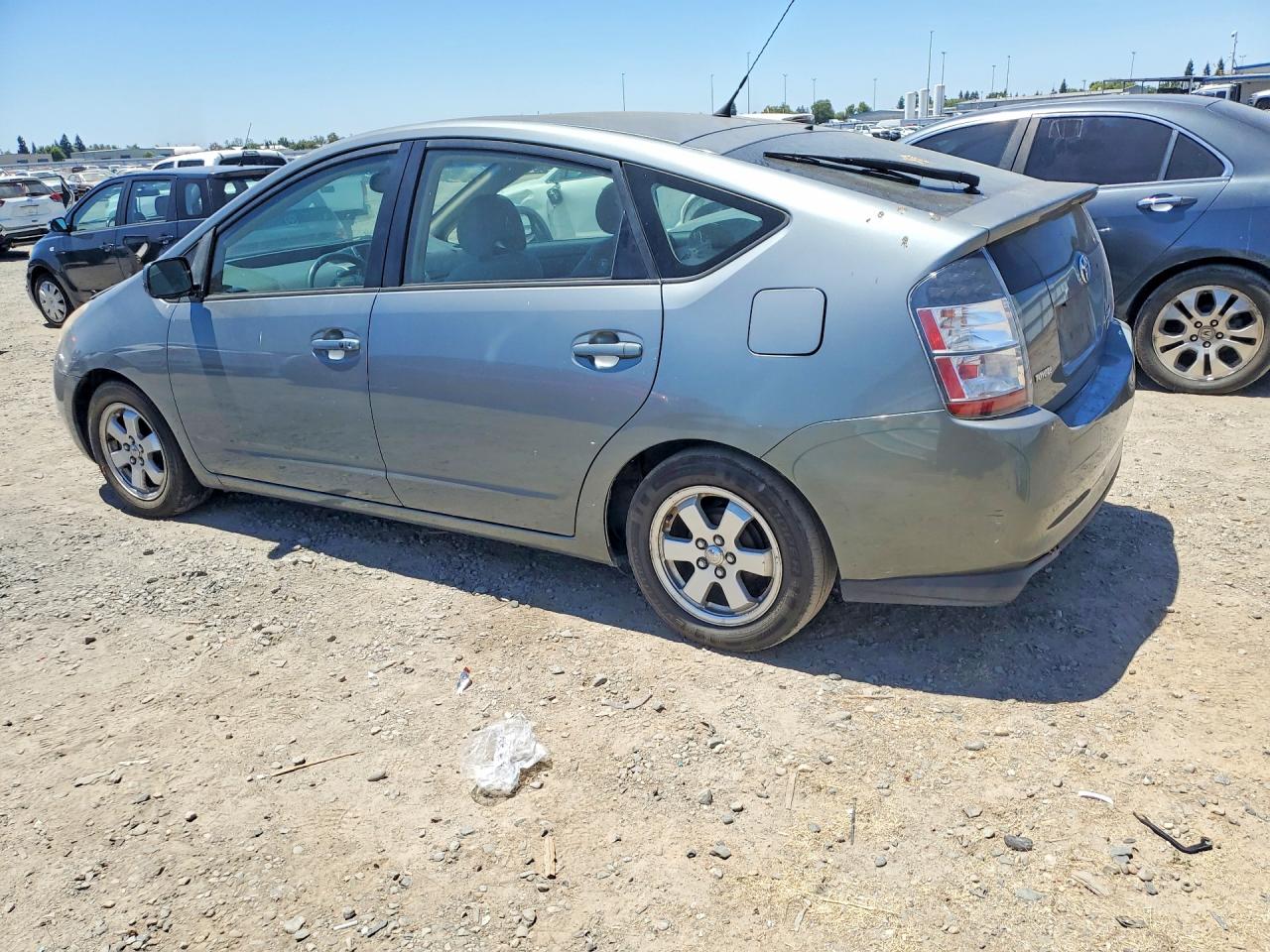 2005 Toyota Prius Base Серый vin: JTDKB20U253094745