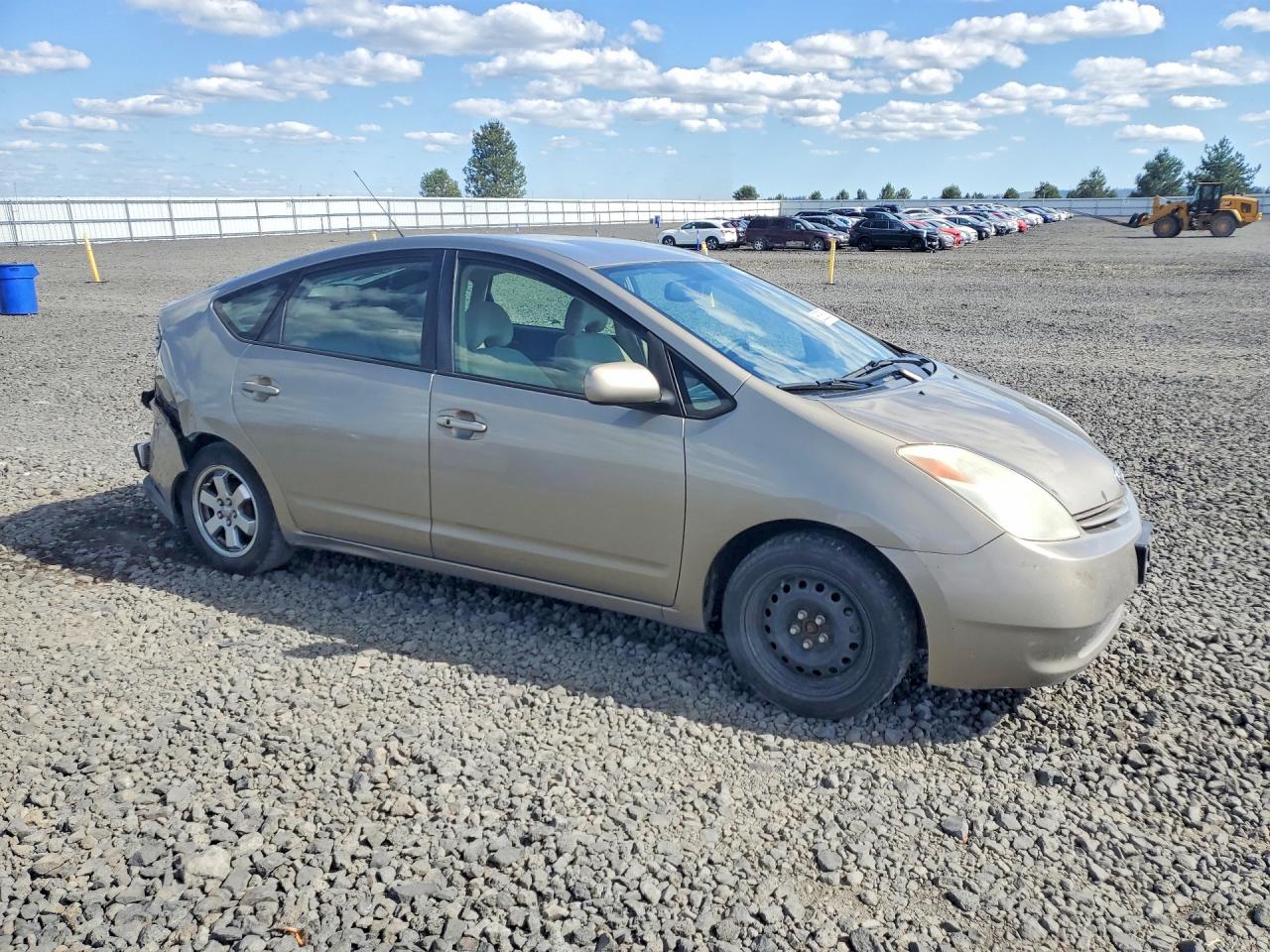 2005 Toyota Prius Base Tan vin: JTDKB20U253116114